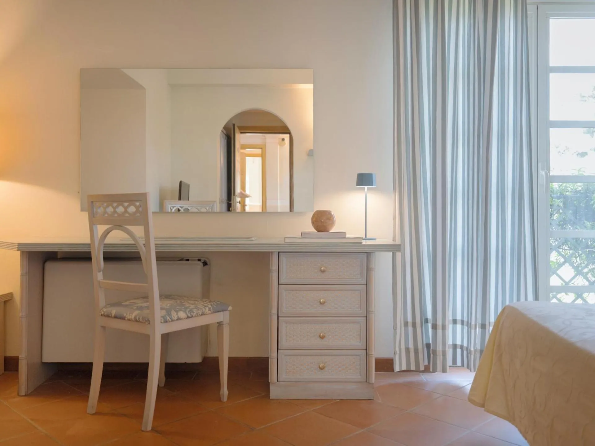 furniture in Hotel Mignon