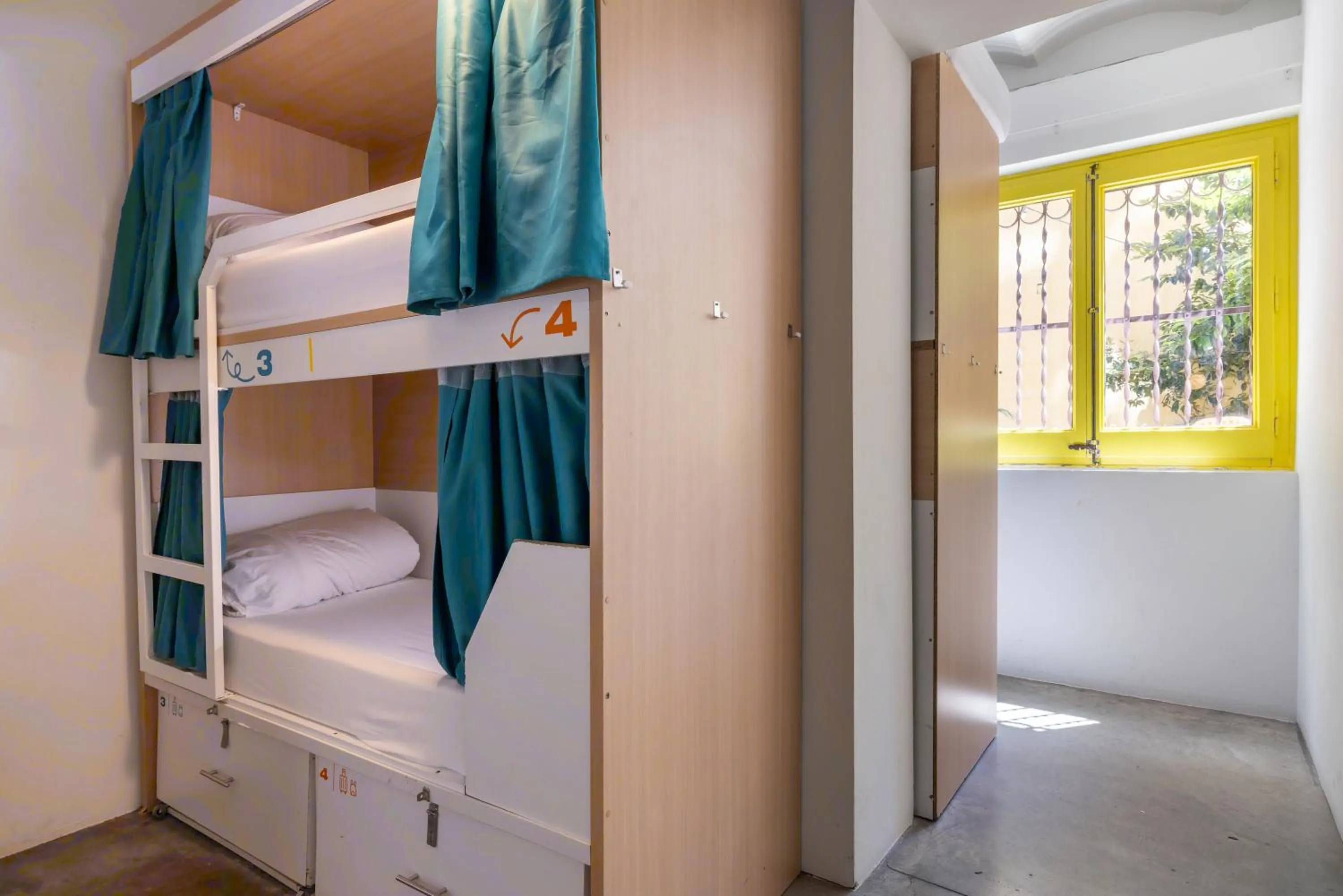 bunk bed, Bed in The Loft House Barcelona