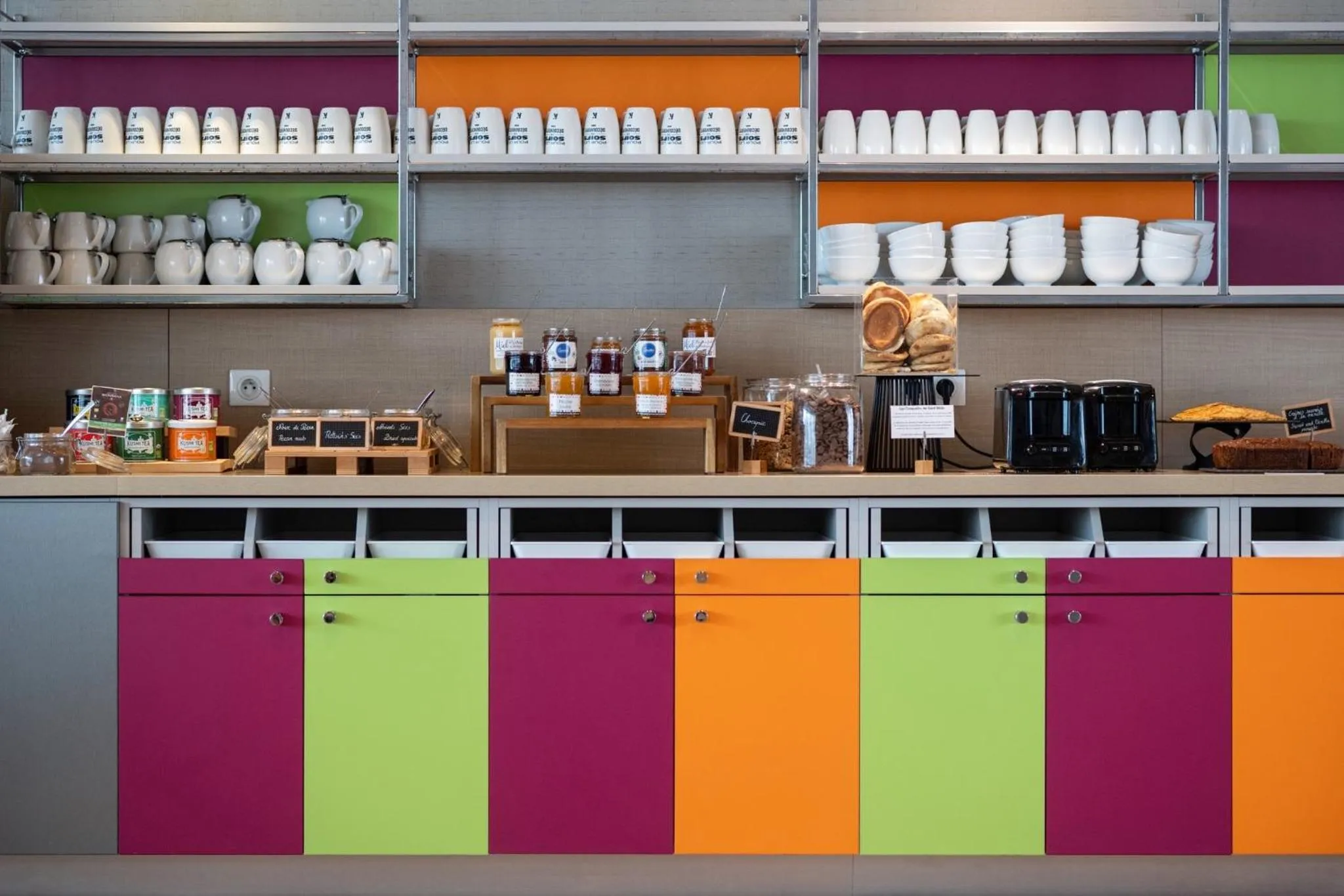 Breakfast in Kyriad Prestige Saint-Malo