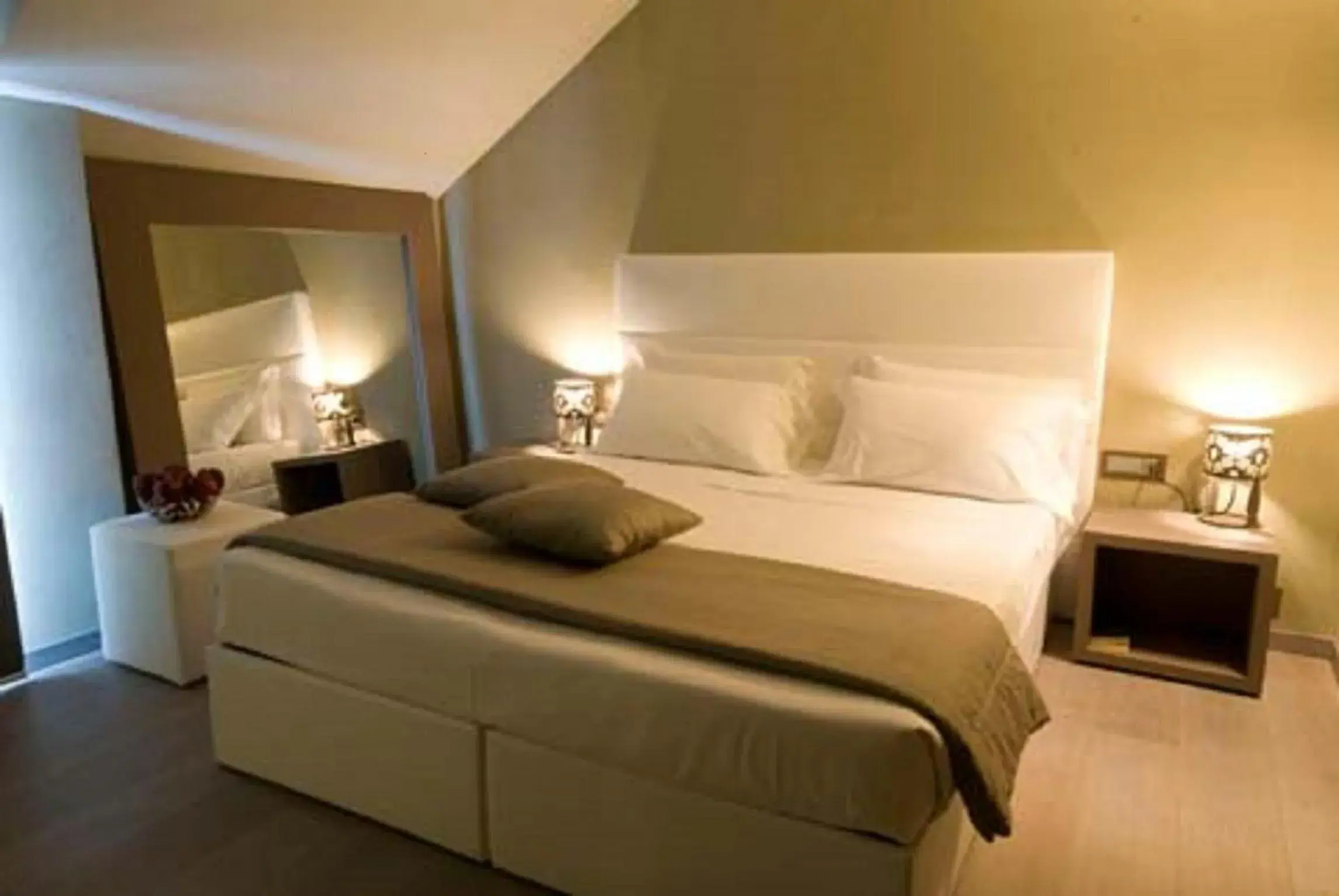 Superior Double or Twin Room with Lake View in Hotel San Rocco Superior Double or Twin Room with Lake View in Hotel San Rocco