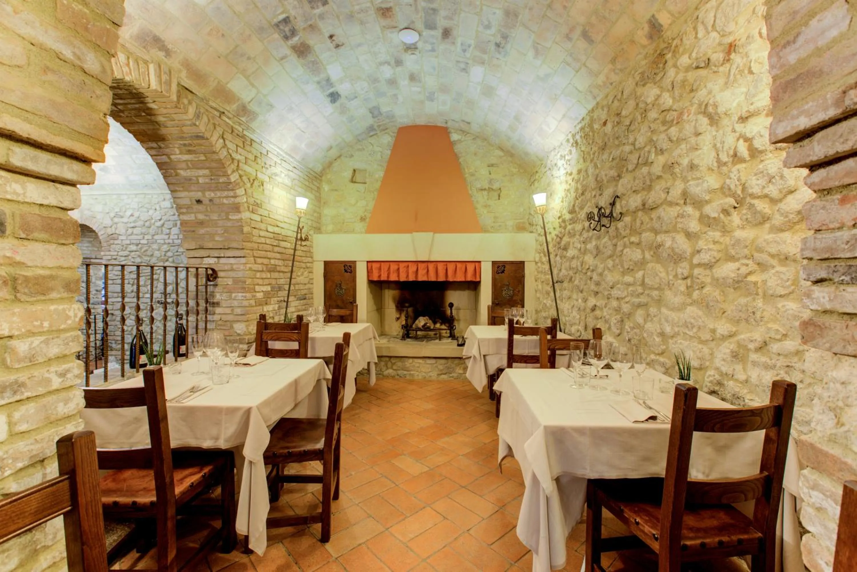 Restaurant/places to eat in Oste del Castello Wellness & Bike Hotel
