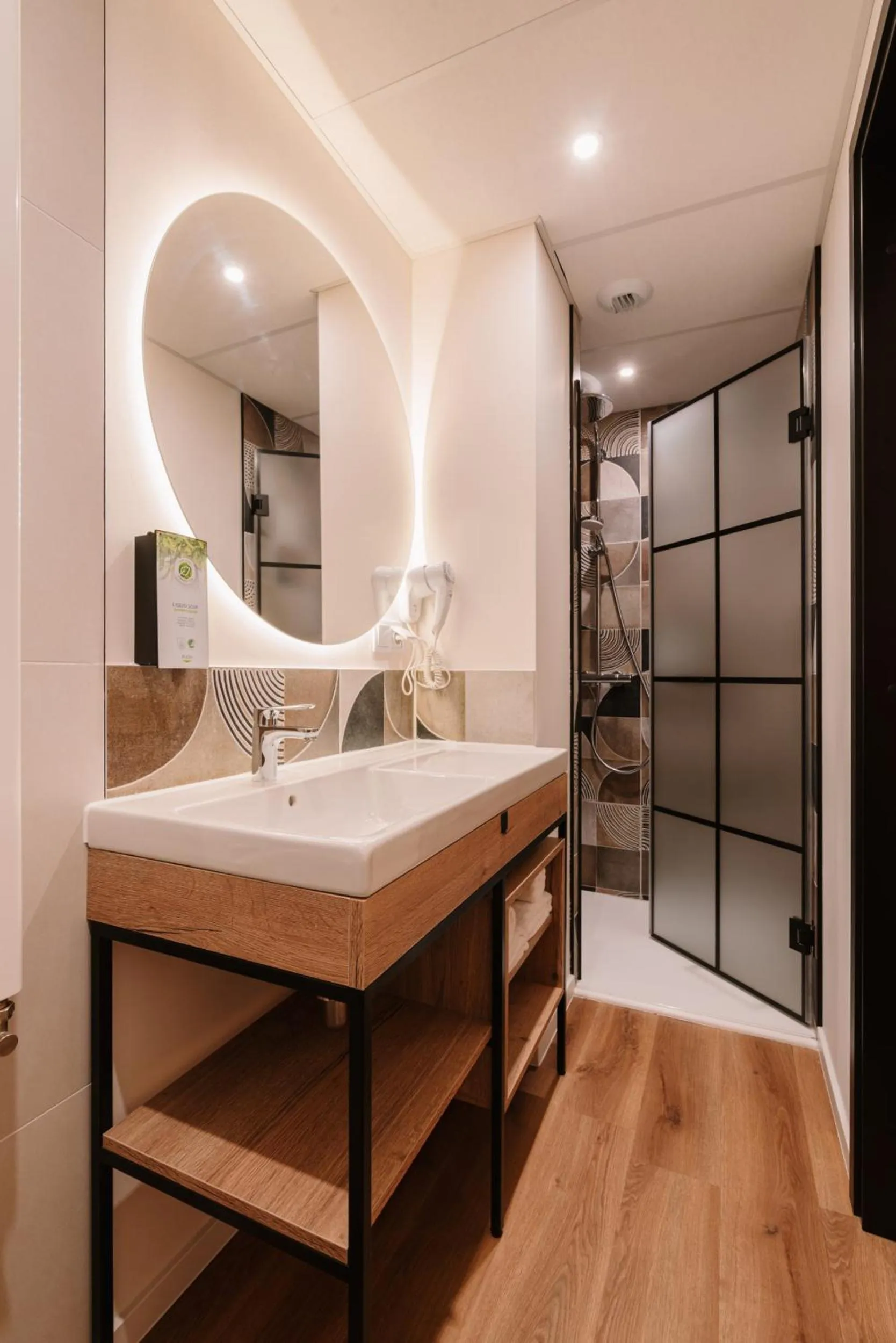 Bathroom, Bed in Hotel Convictus Cracovia for business & travellers