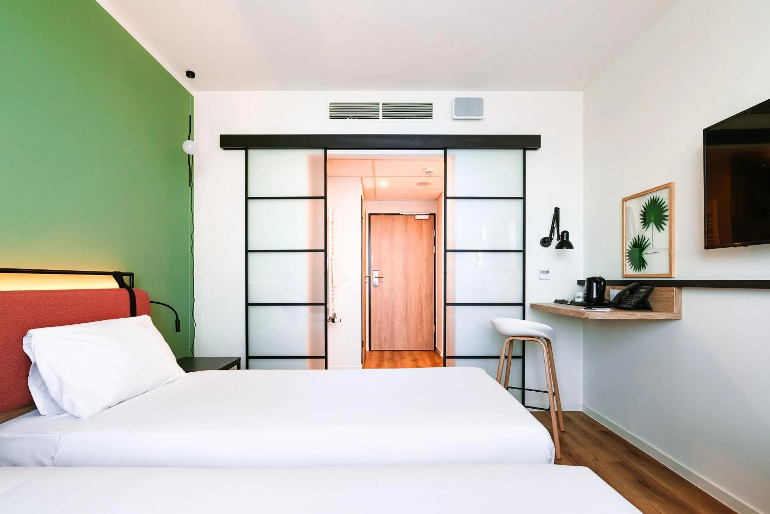 Bed in Hotel Convictus Cracovia for business & travellers