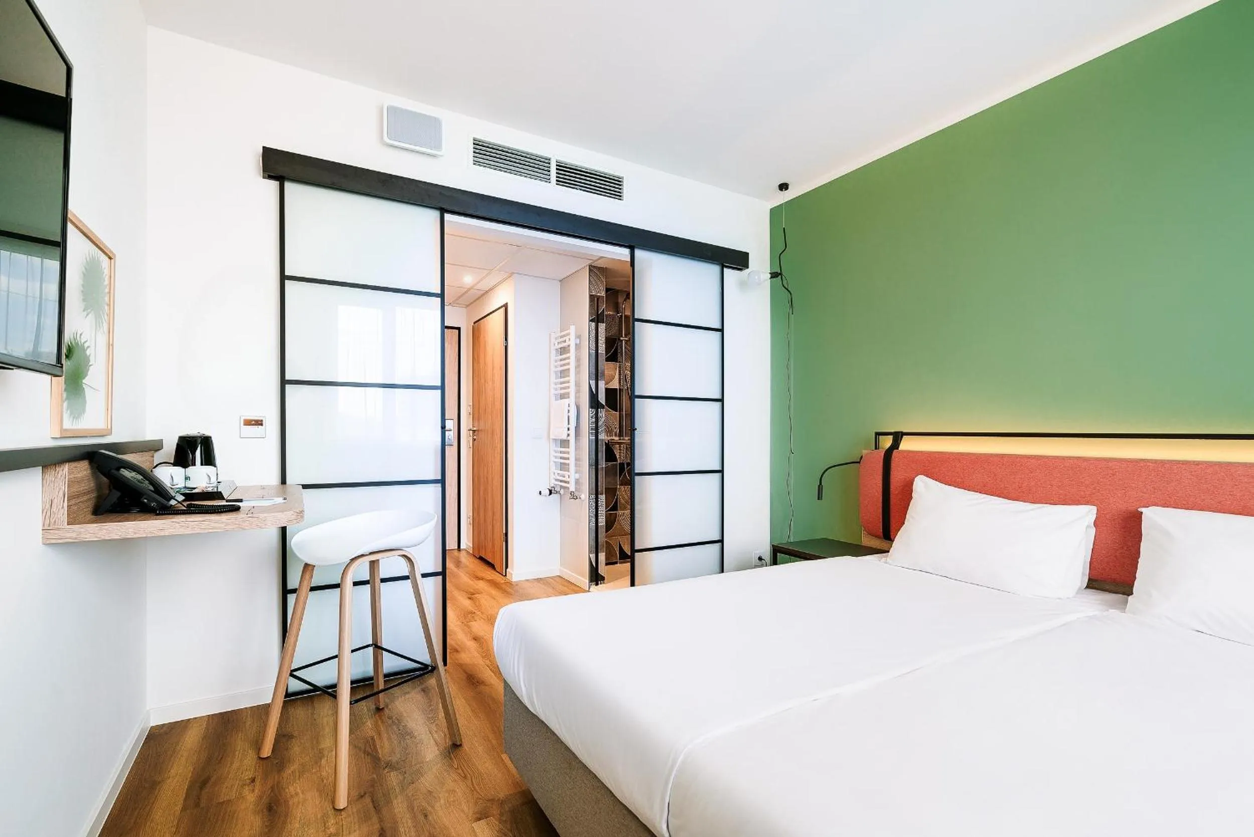 Bed in Hotel Convictus Cracovia for business & travellers