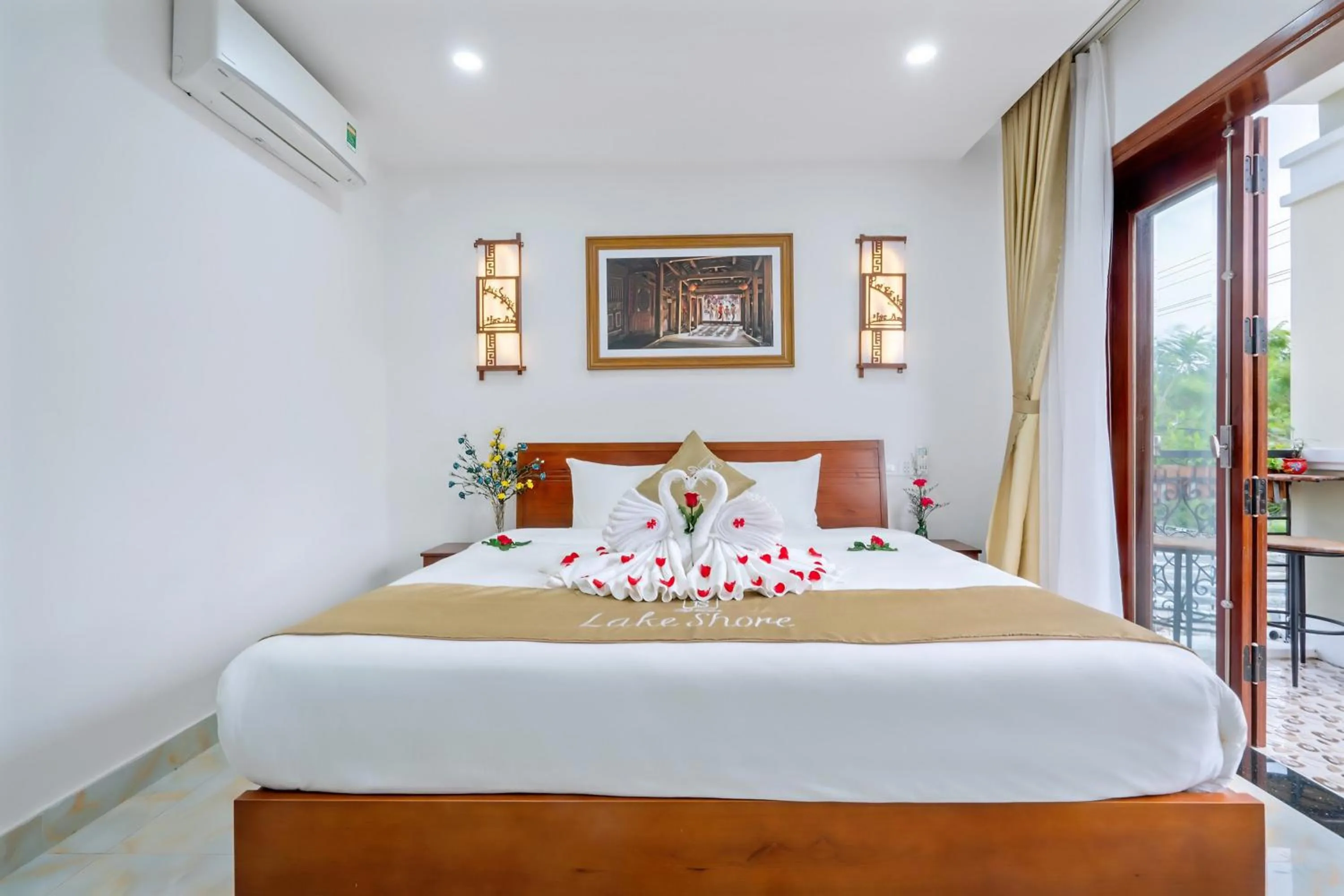 Balcony/Terrace, Bed in Villa Lake Shore Hoi An