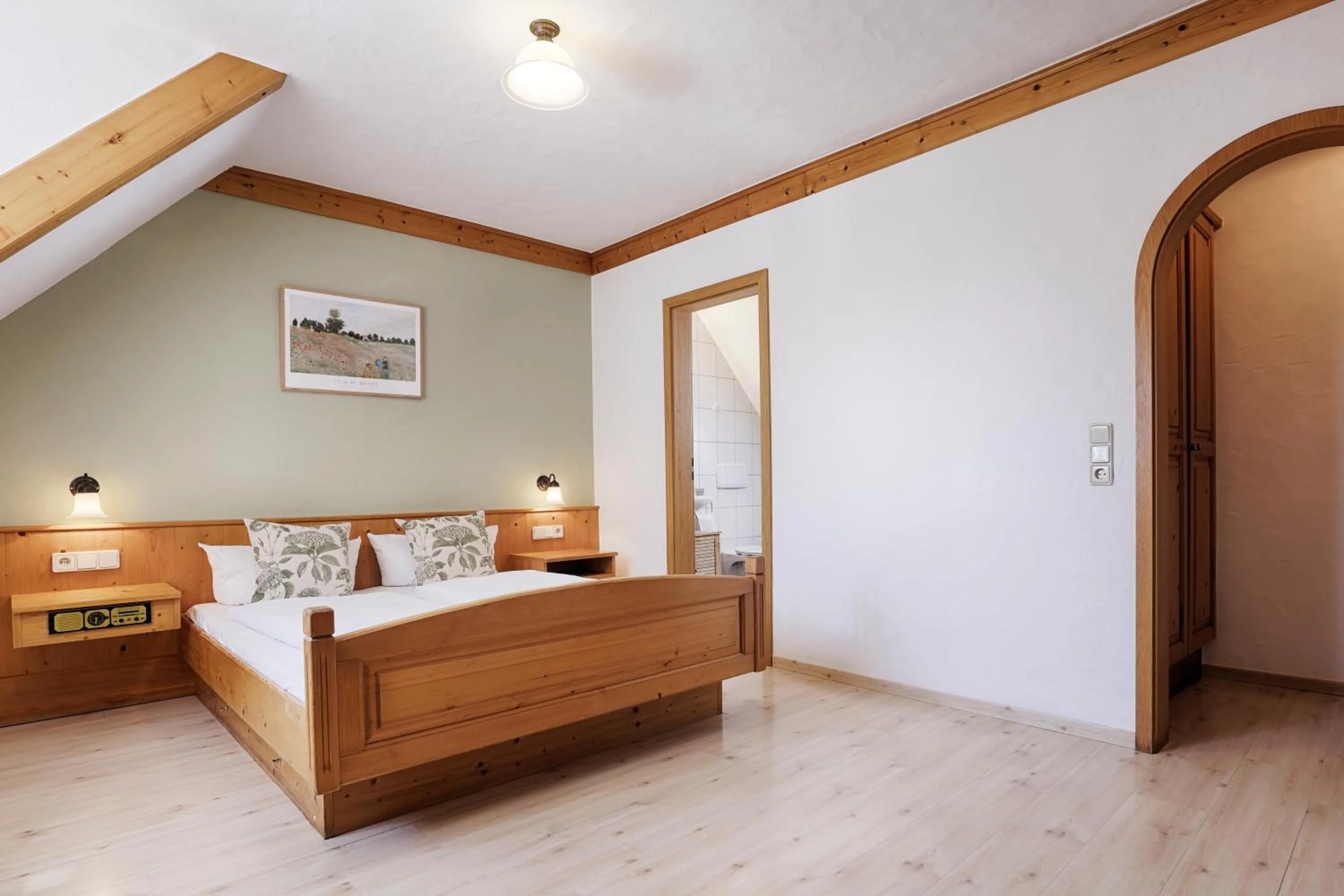 Photo of the whole room, Bed in Landhotel Schwab - by homekeepers