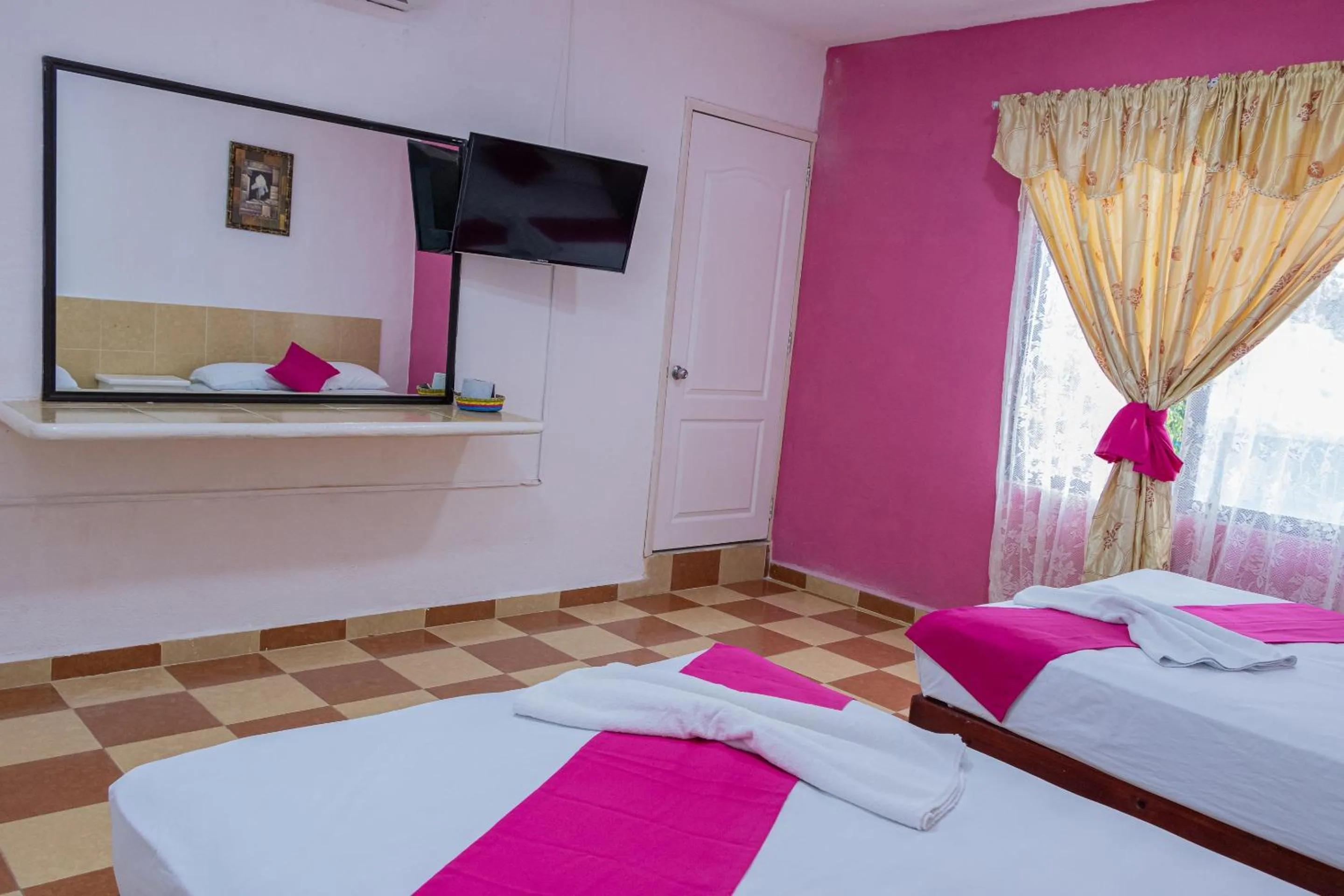 Bedroom, Bed in OYO Hotel Marías,Aeropuerto Internacional de Chetumal