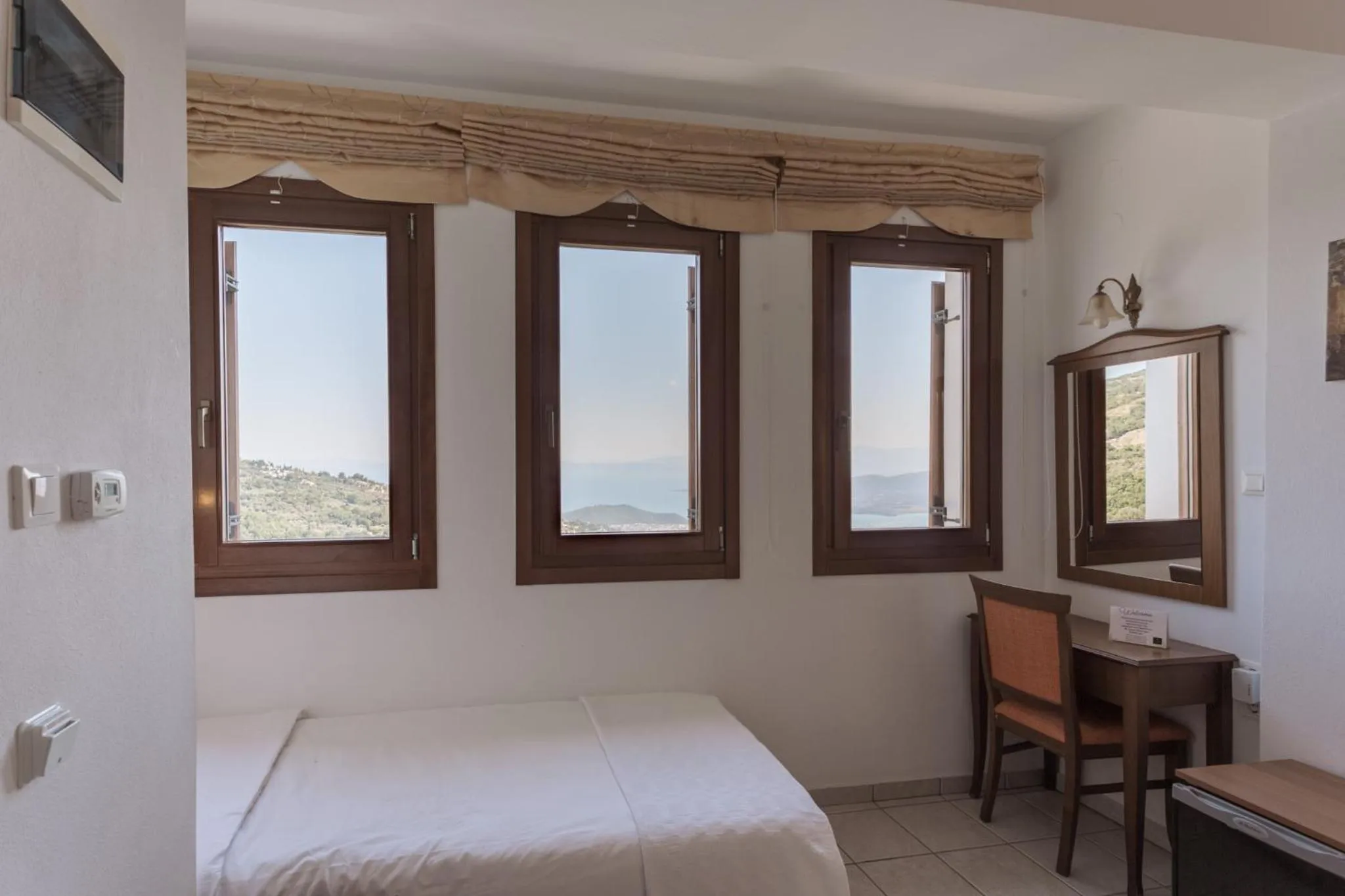 Bedroom, Bed in Archontiko Anemos