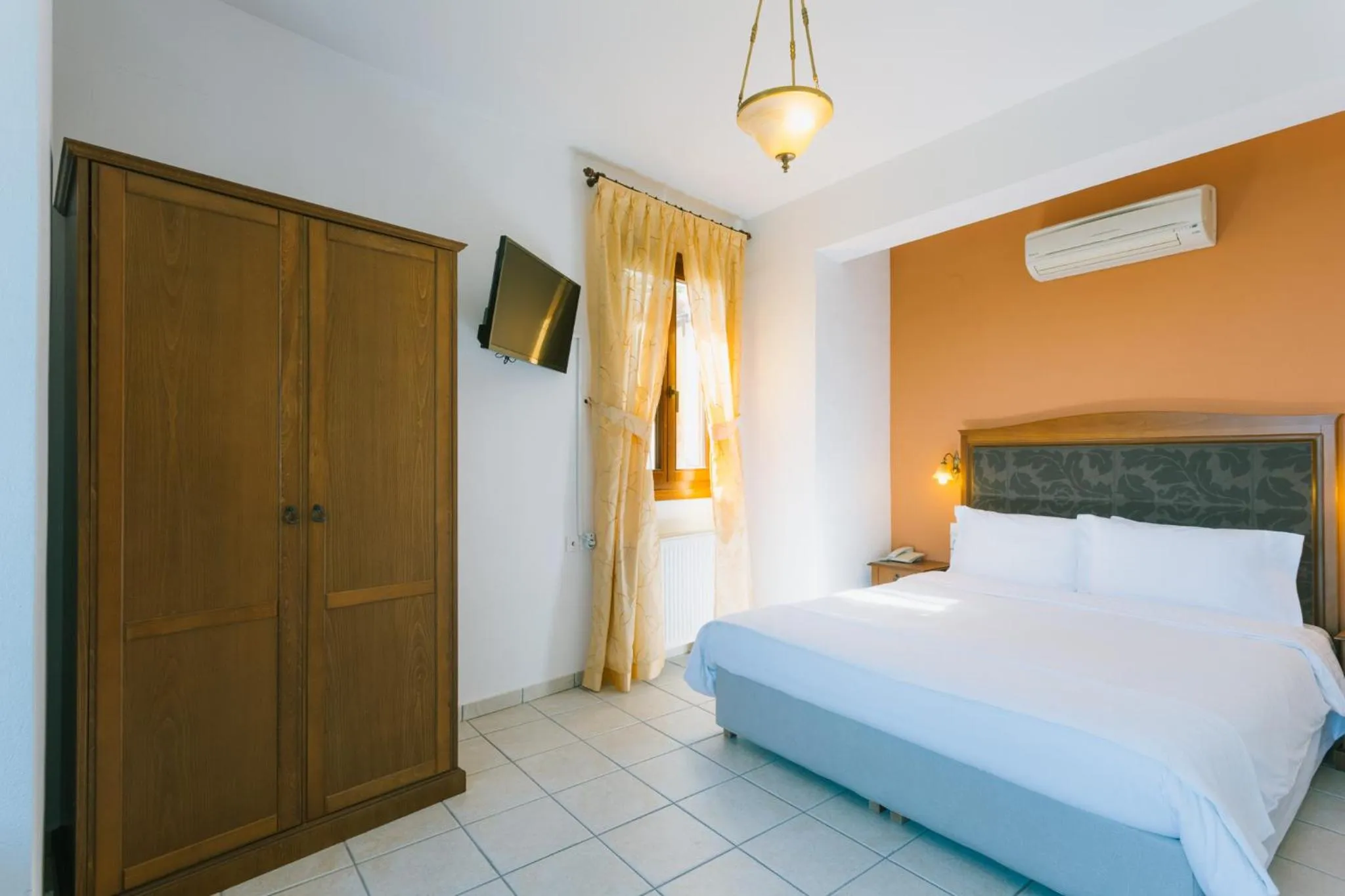 Bedroom, Bed in Archontiko Anemos