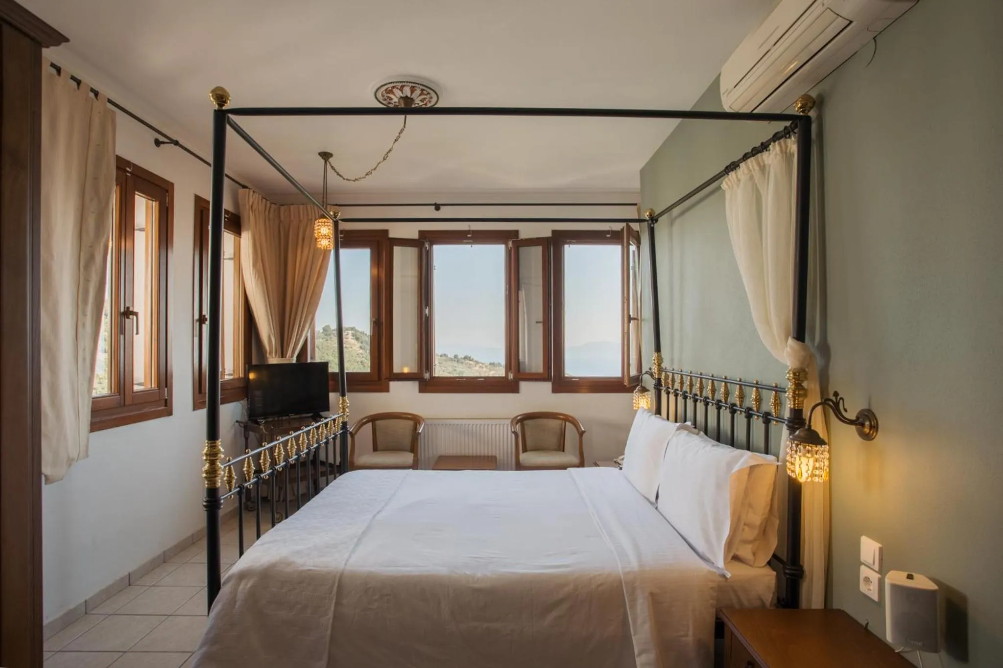 Bed in Archontiko Anemos