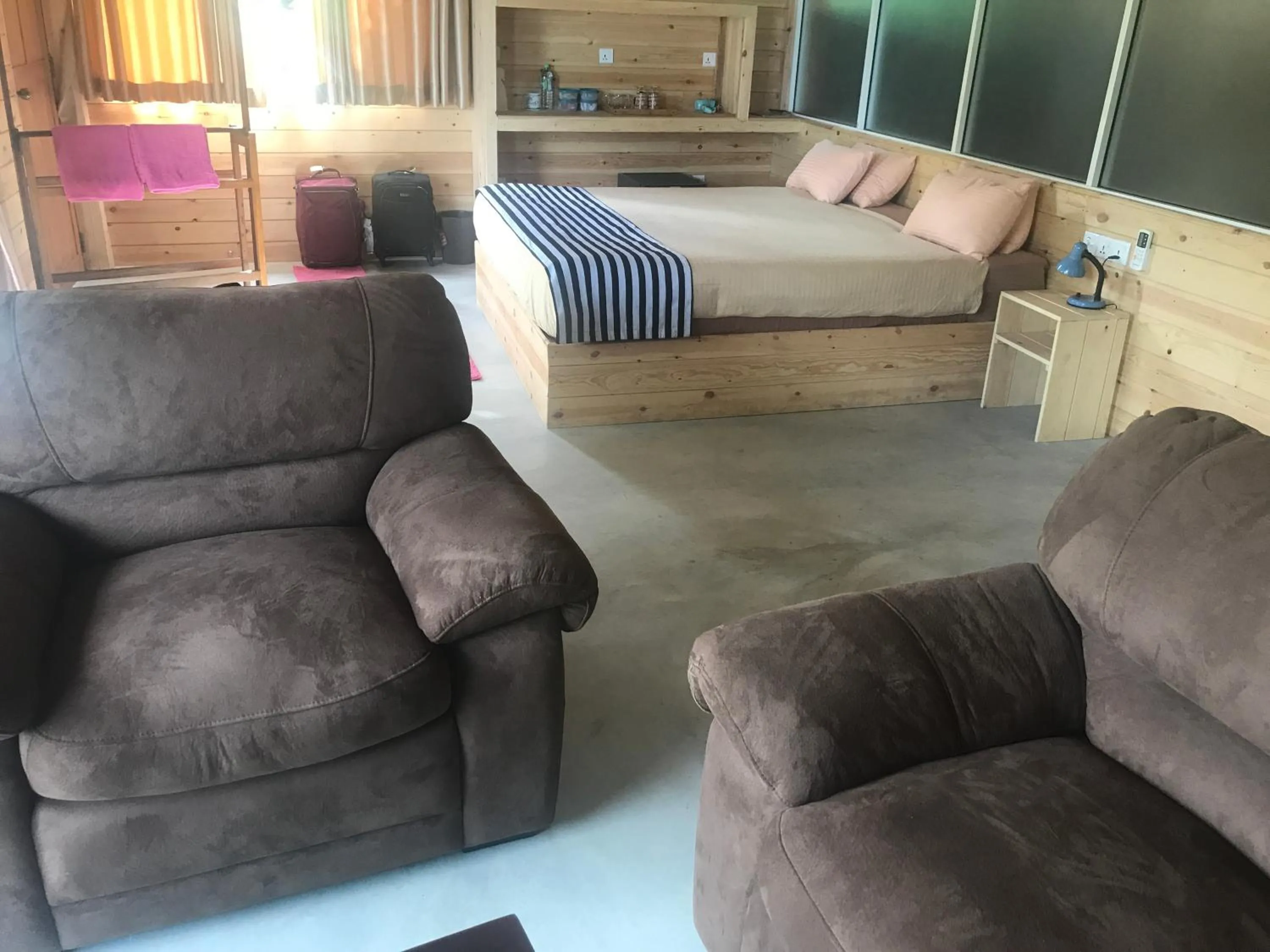 Living room, Bed in Country Homes