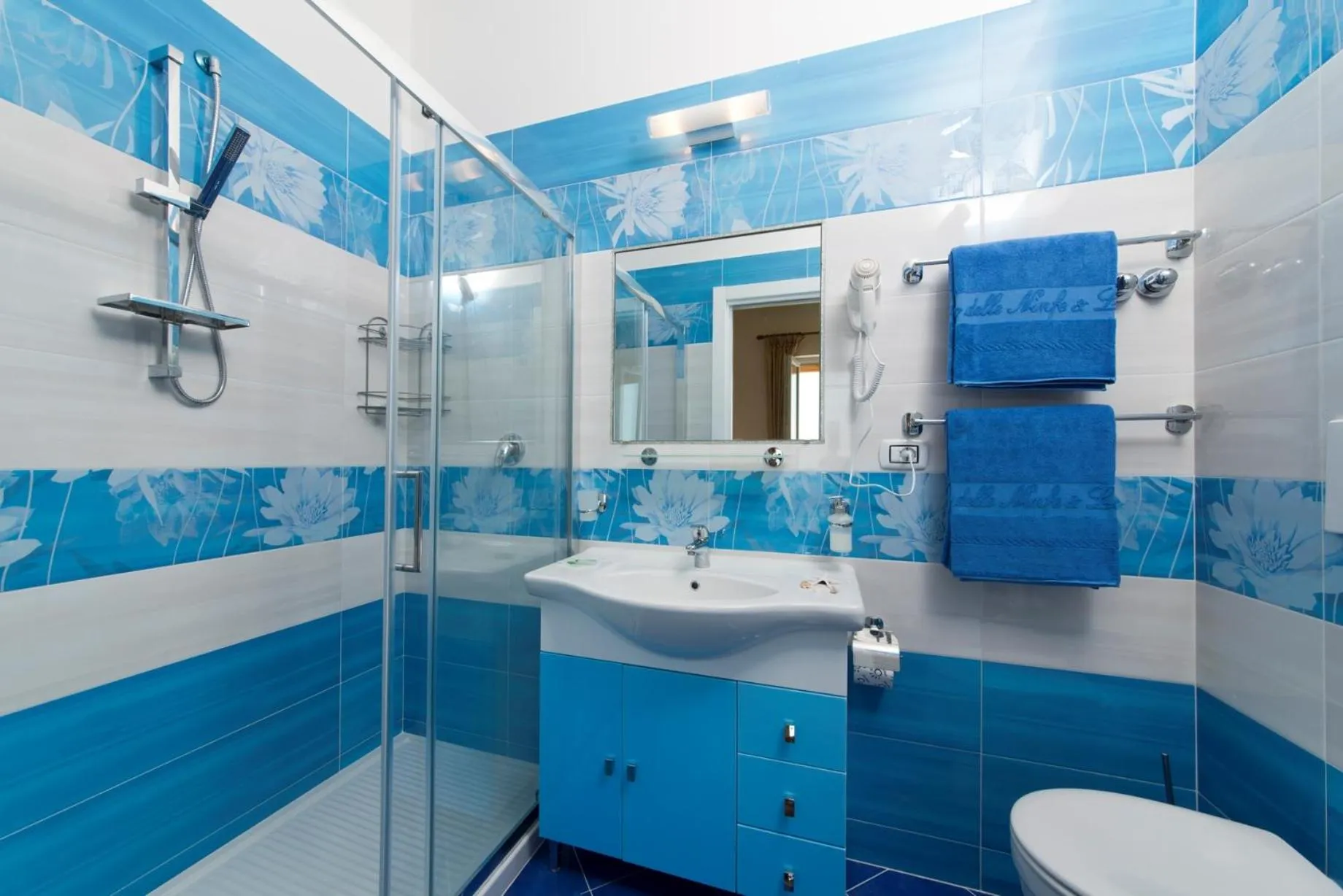 Bathroom in Hotel Giardino Delle Ninfe E La Fenice