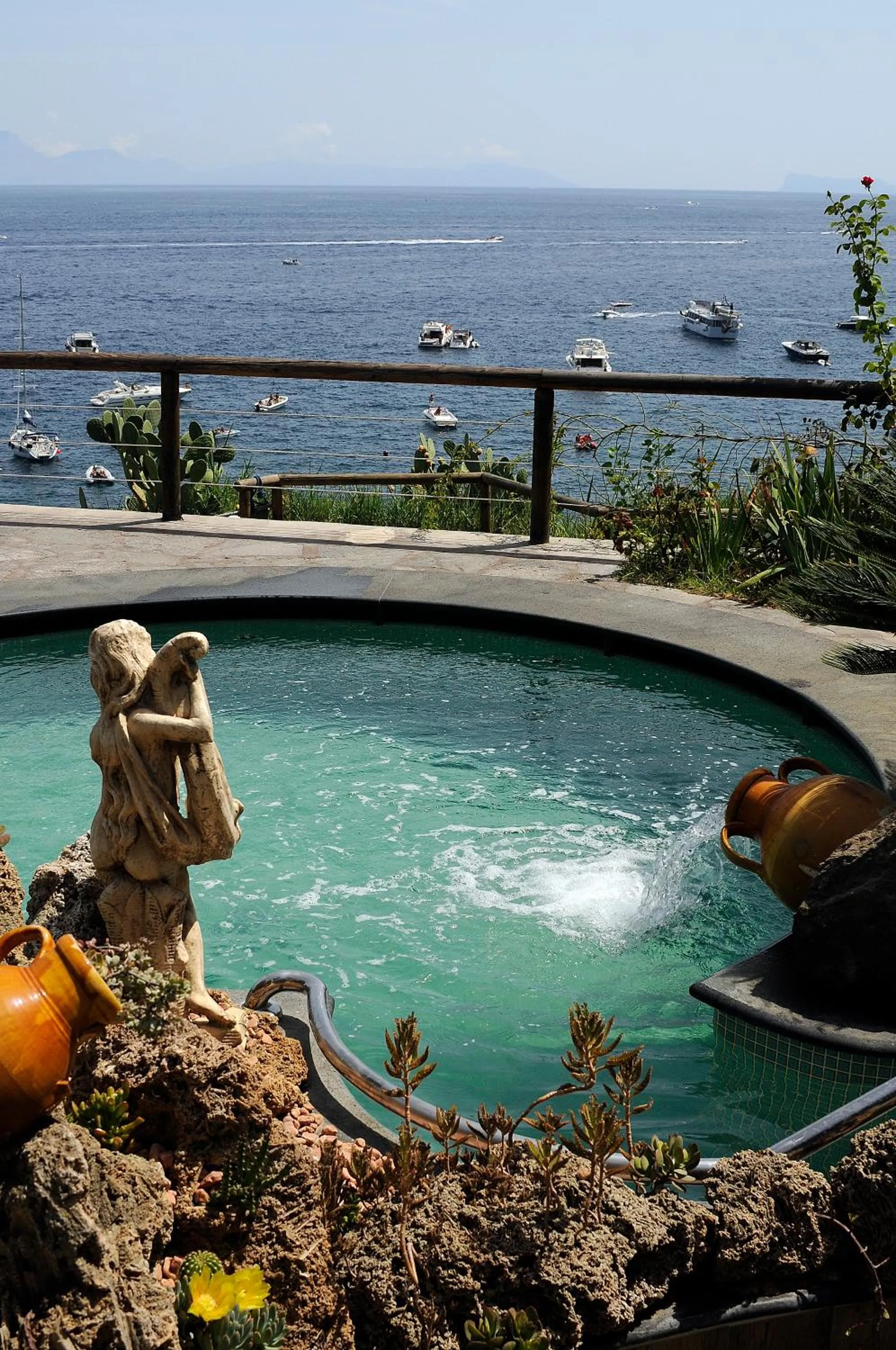 Decorative detail in Hotel Giardino Delle Ninfe E La Fenice