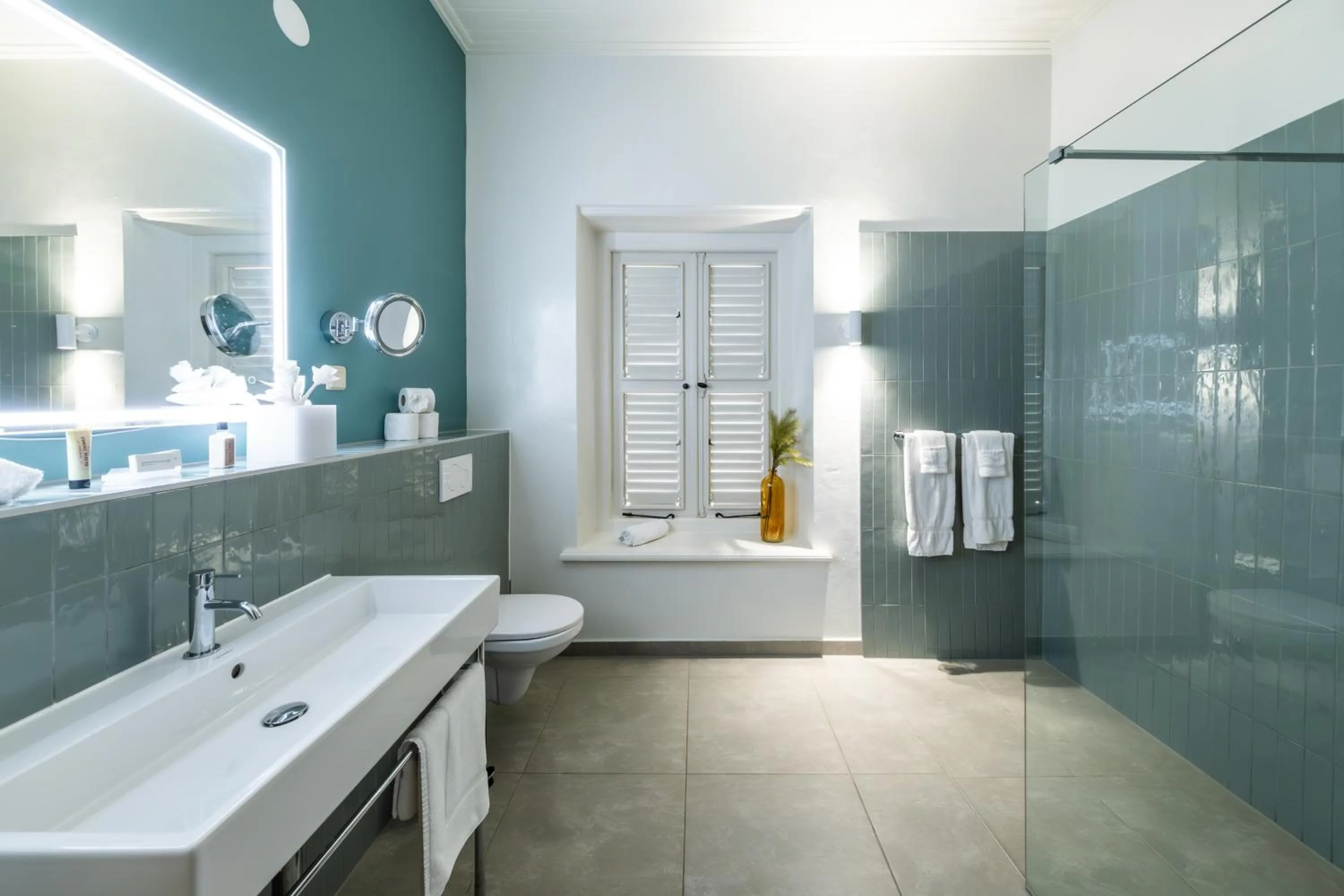 Bathroom in Kura Botanica Hotel