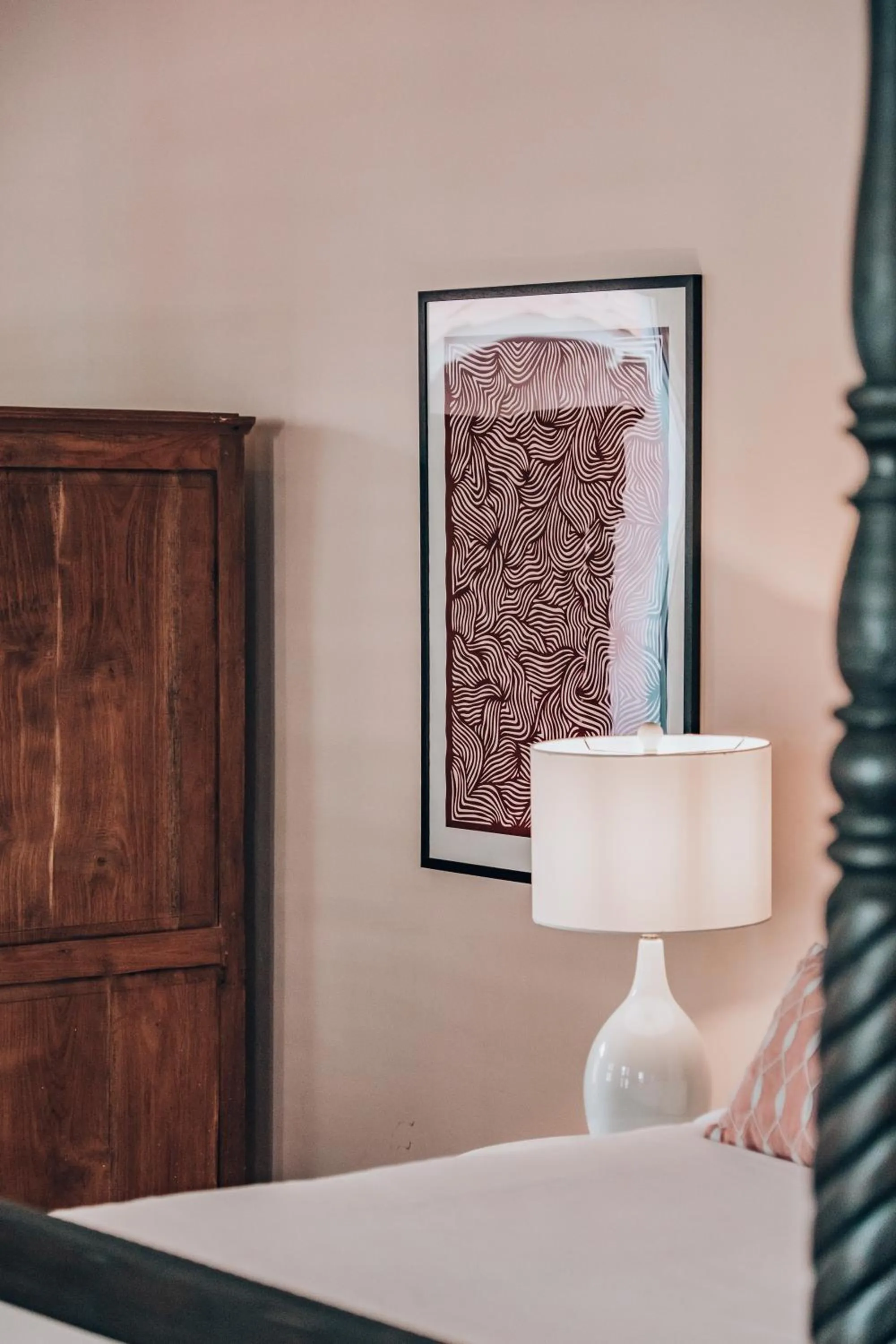 Decorative detail, Bed in Kura Botanica Hotel