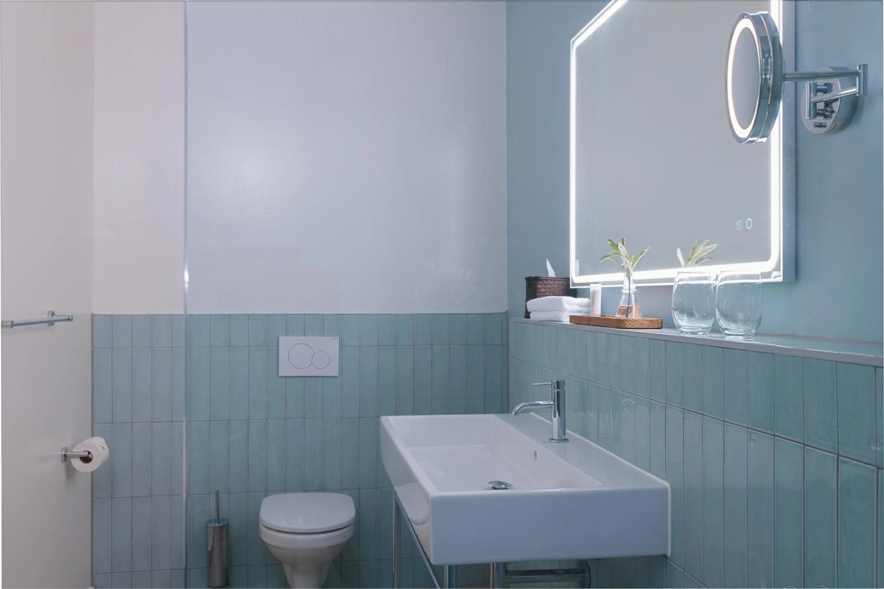 Toilet in Kura Botanica Hotel