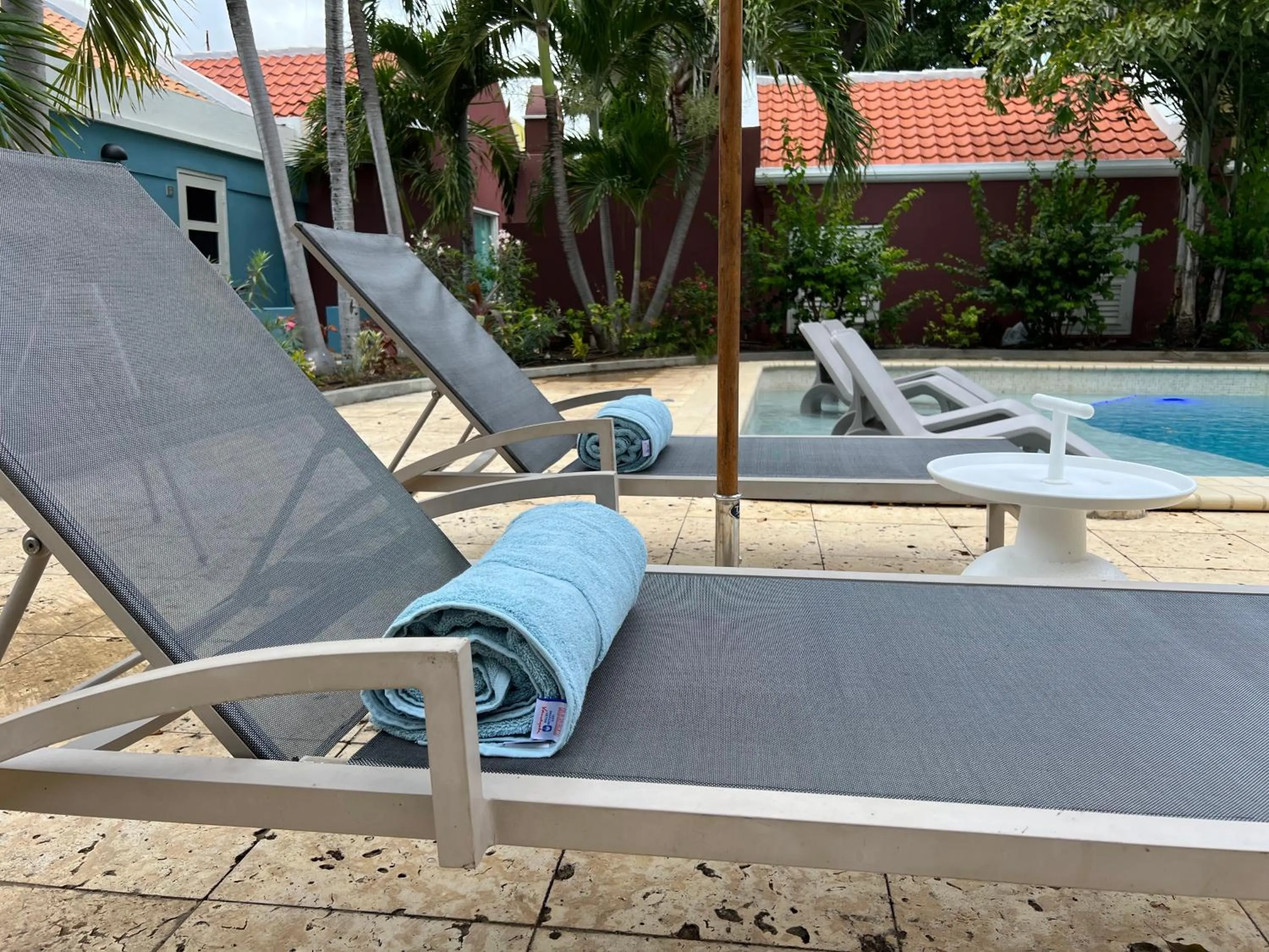 Swimming pool in Kura Botanica Hotel