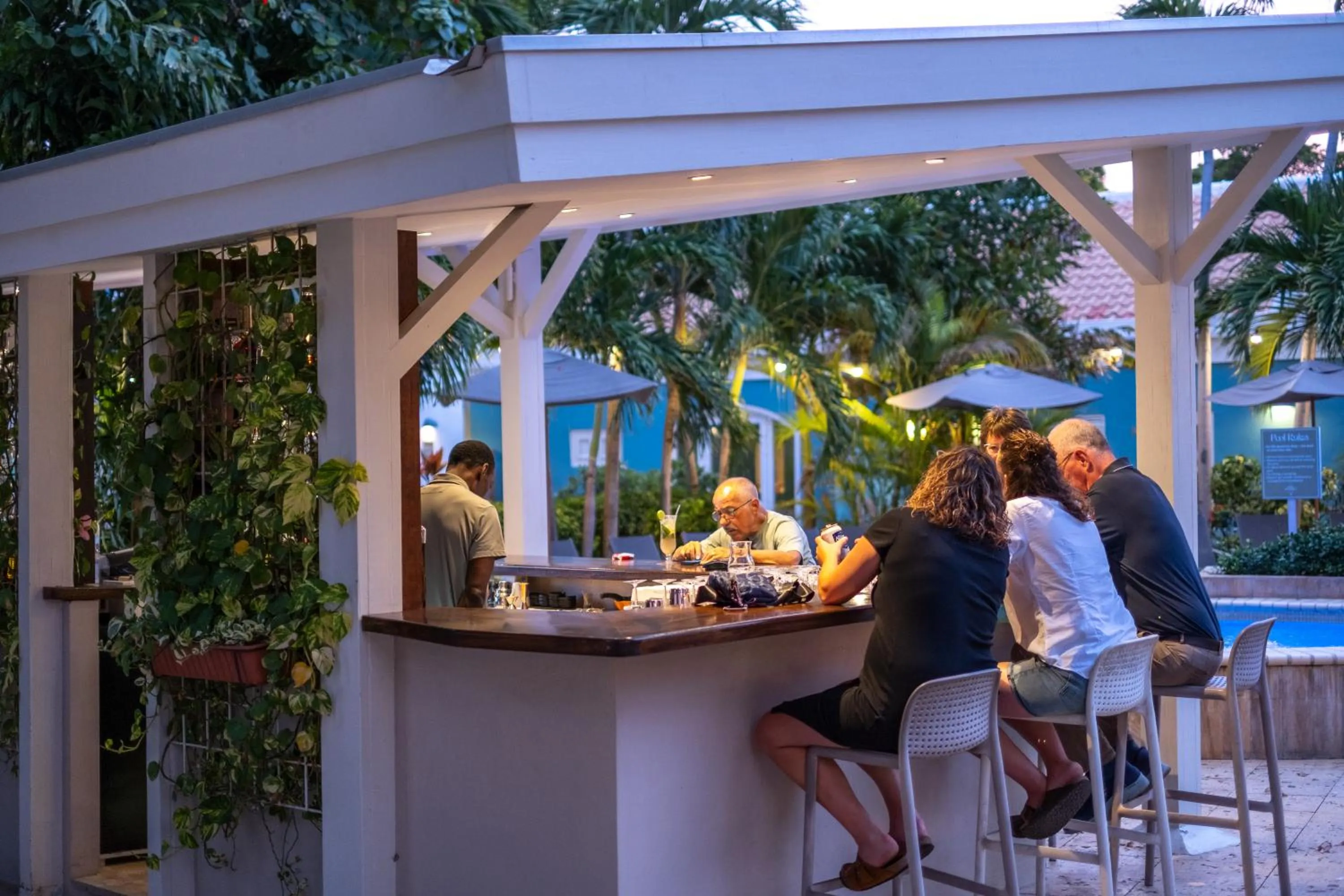 Lounge or bar in Kura Botanica Hotel