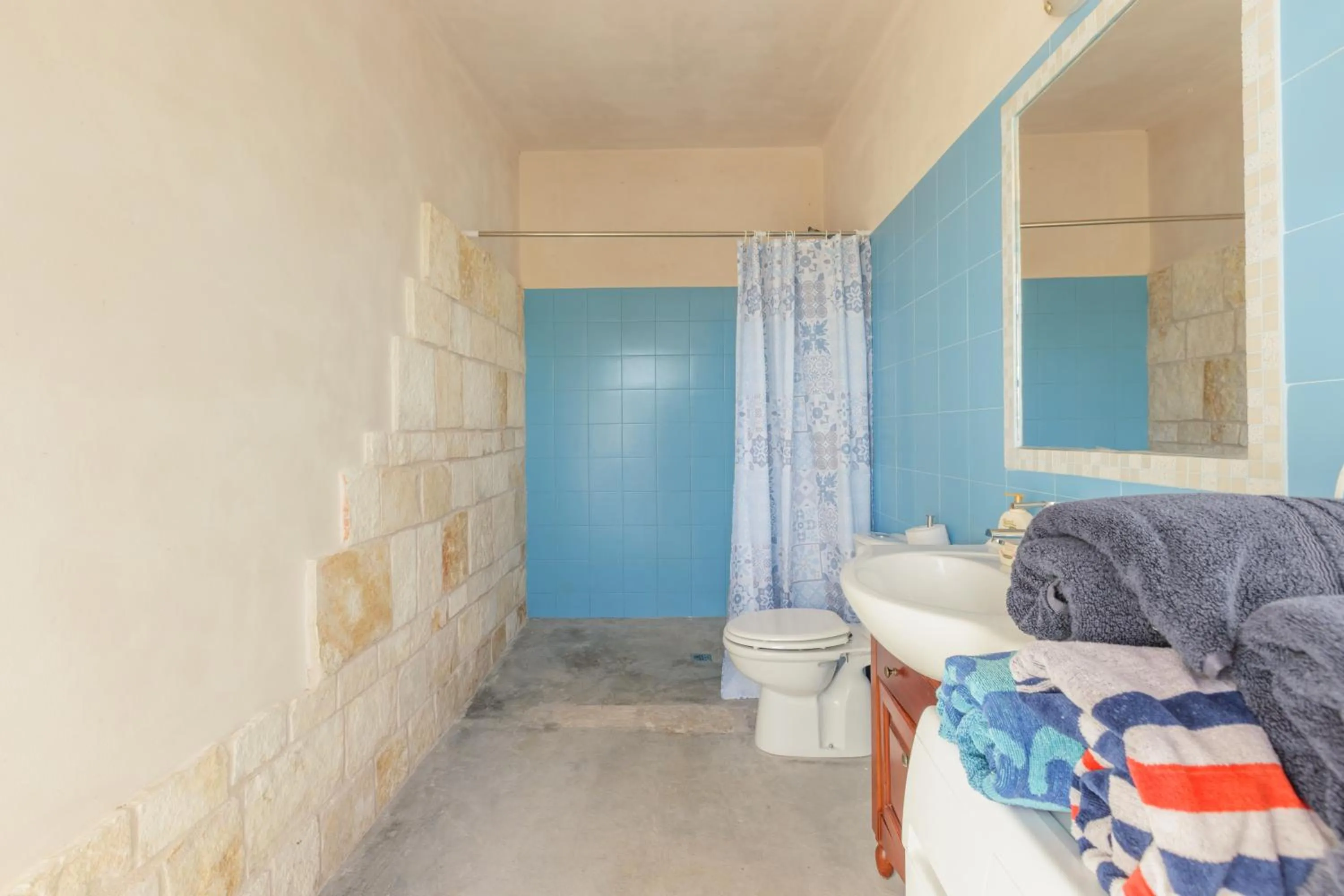 Bathroom, Bed in Casolare Lodedo