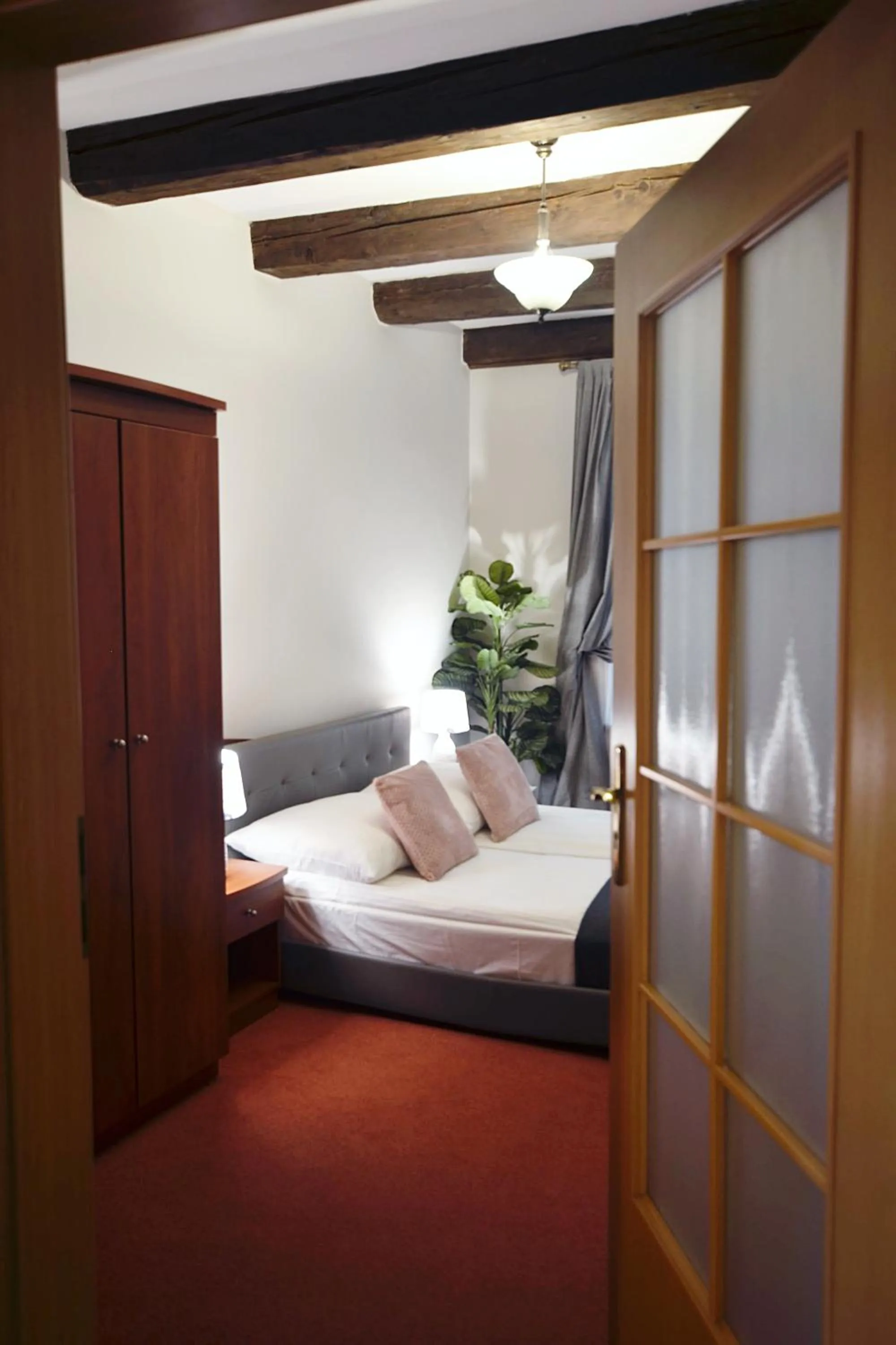 Bed in P&J Apartments Floriańska