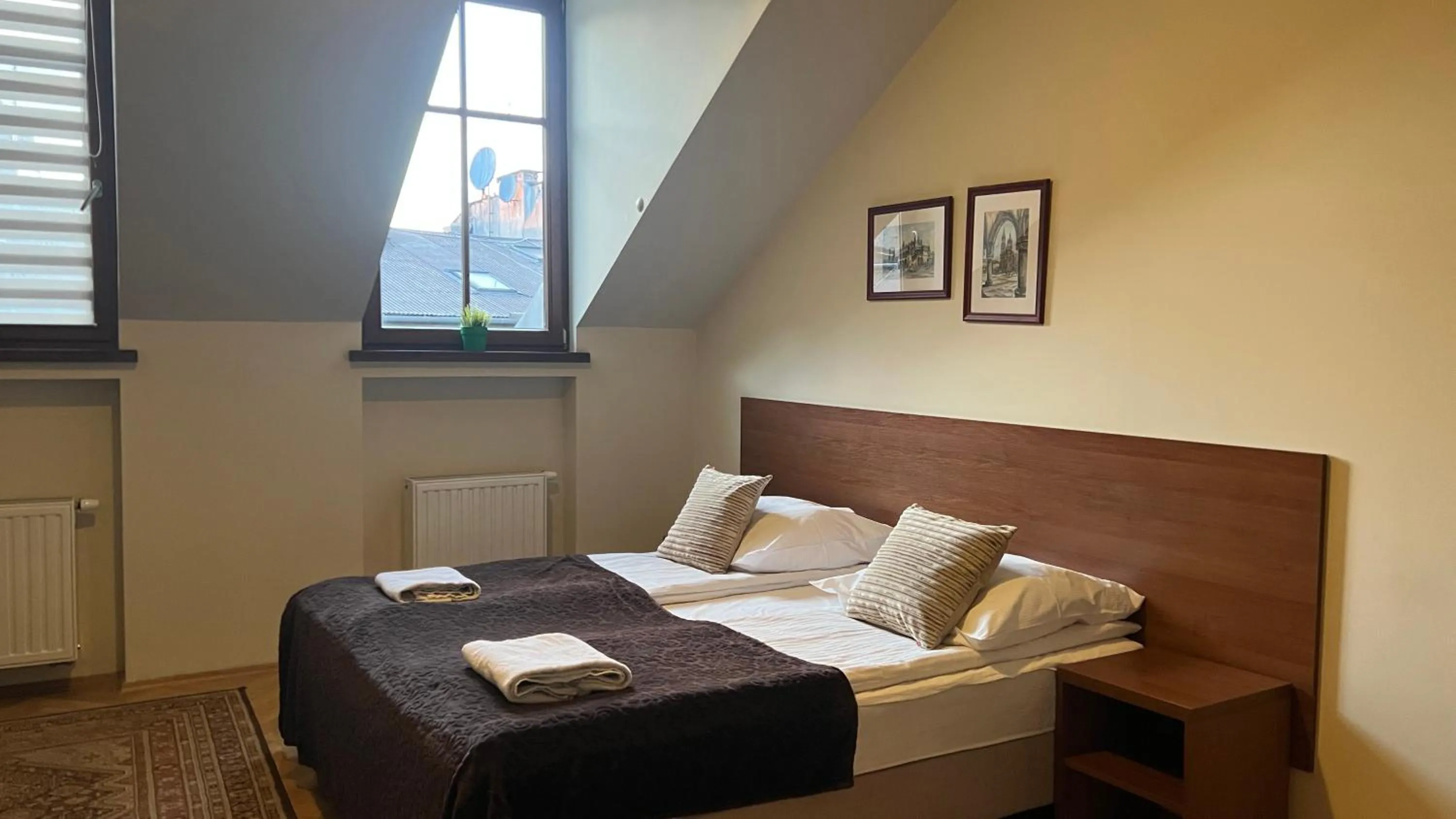 Bed in P&J Apartments Floriańska