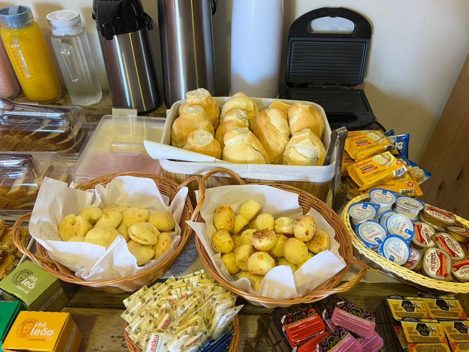 Breakfast in Pousada Casa Rosada Ilhabela