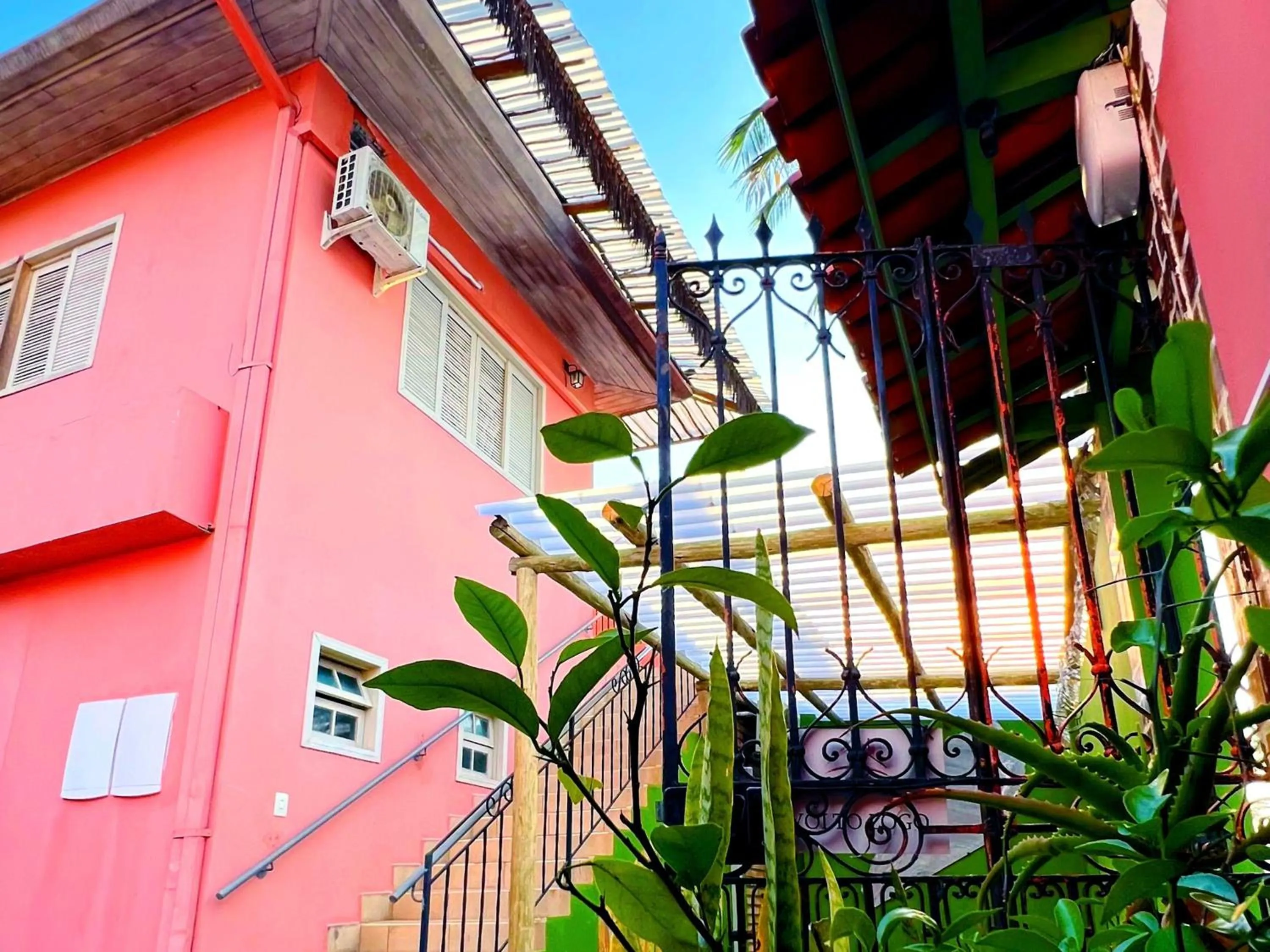 Property building in Pousada Casa Rosada Ilhabela