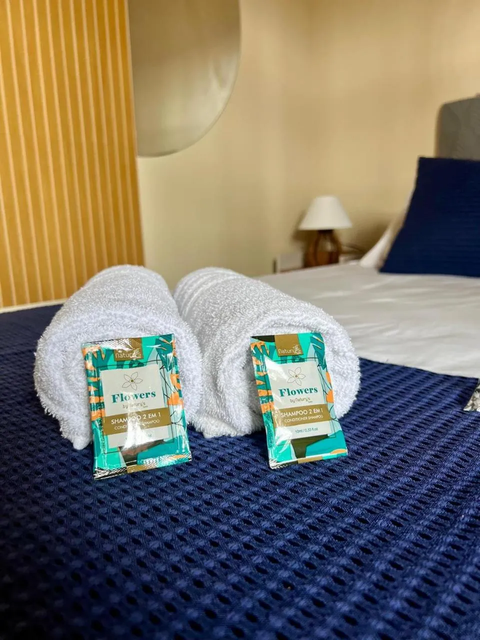 towels, Bed in Pousada Casa Rosada Ilhabela