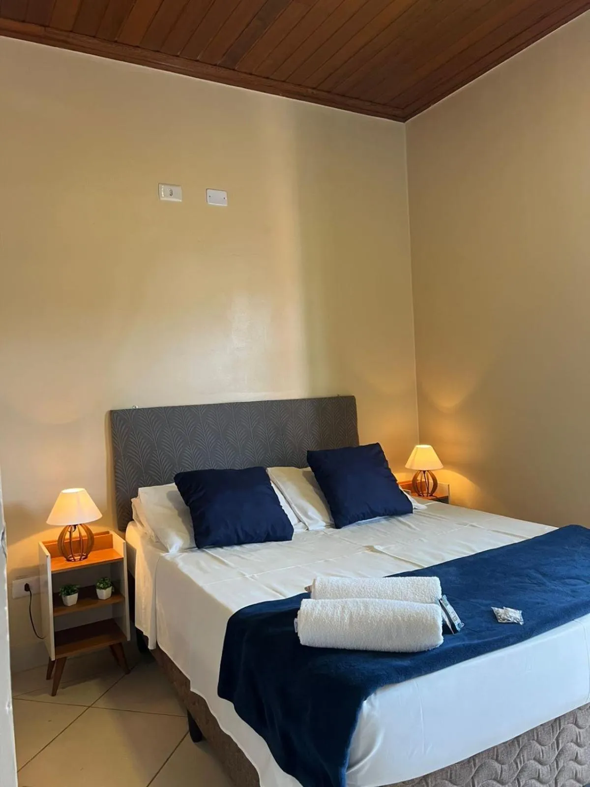 Bed in Pousada Casa Rosada Ilhabela