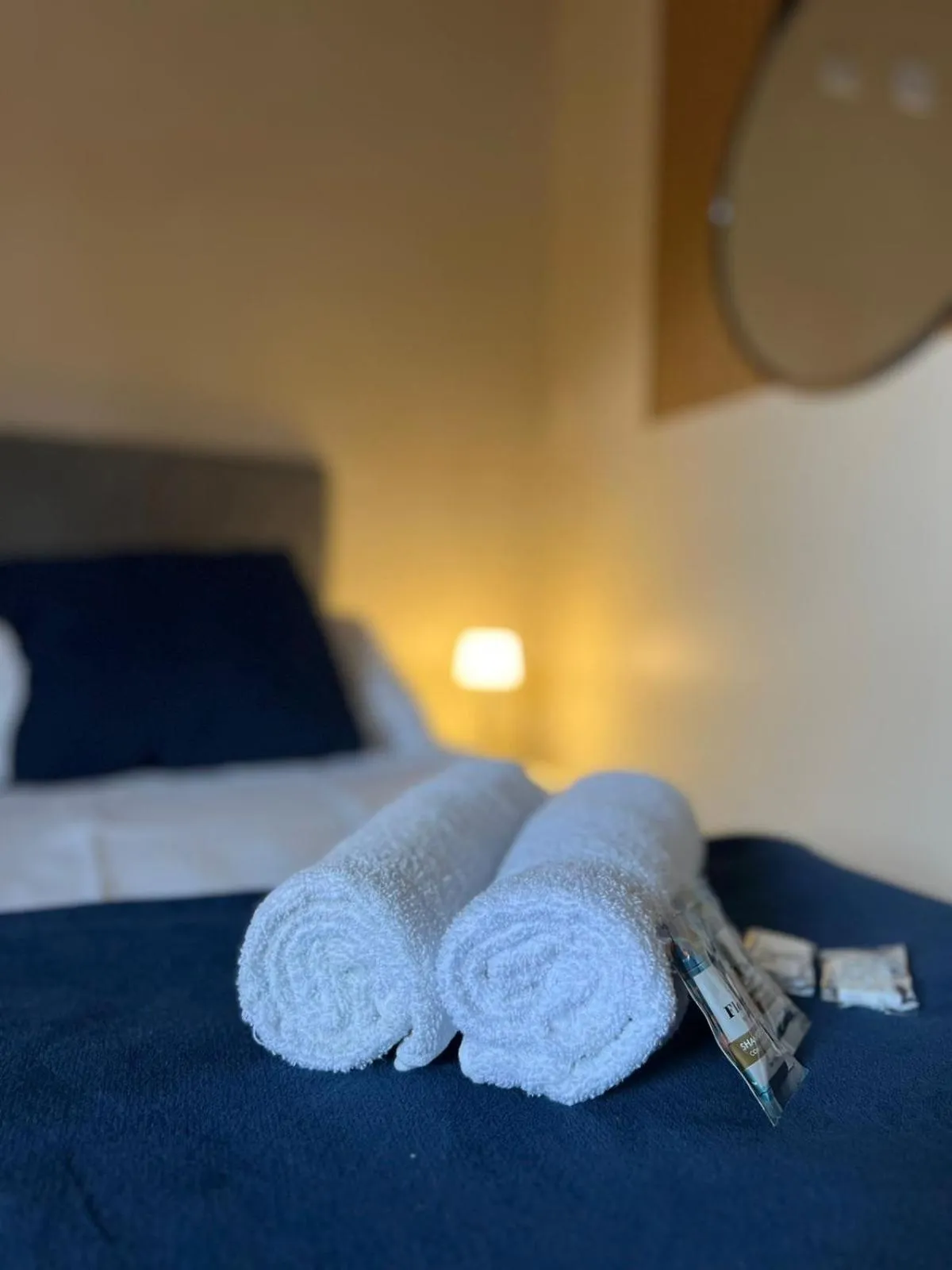 towels, Bed in Pousada Casa Rosada Ilhabela