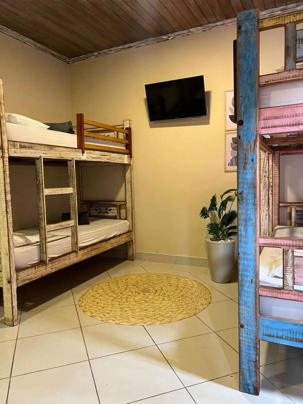 TV and multimedia, Bed in Pousada Casa Rosada Ilhabela