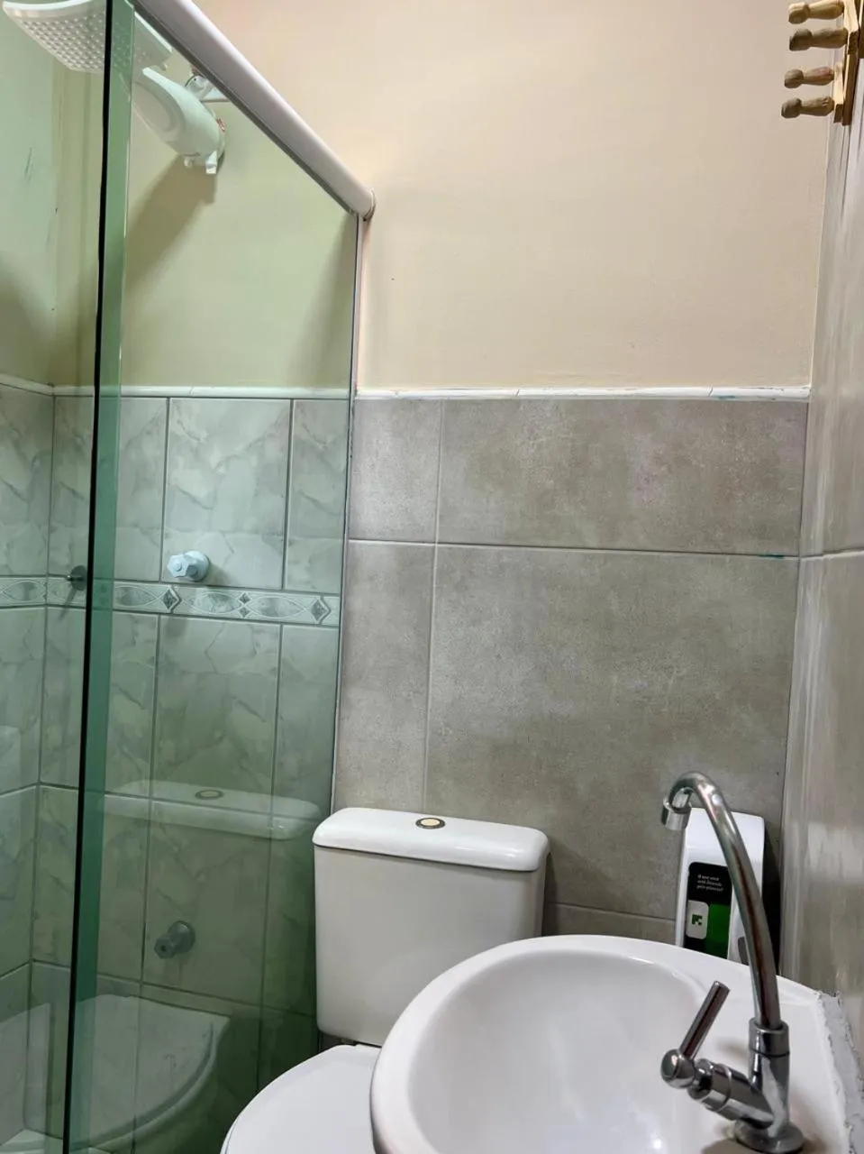 Bathroom in Pousada Casa Rosada Ilhabela