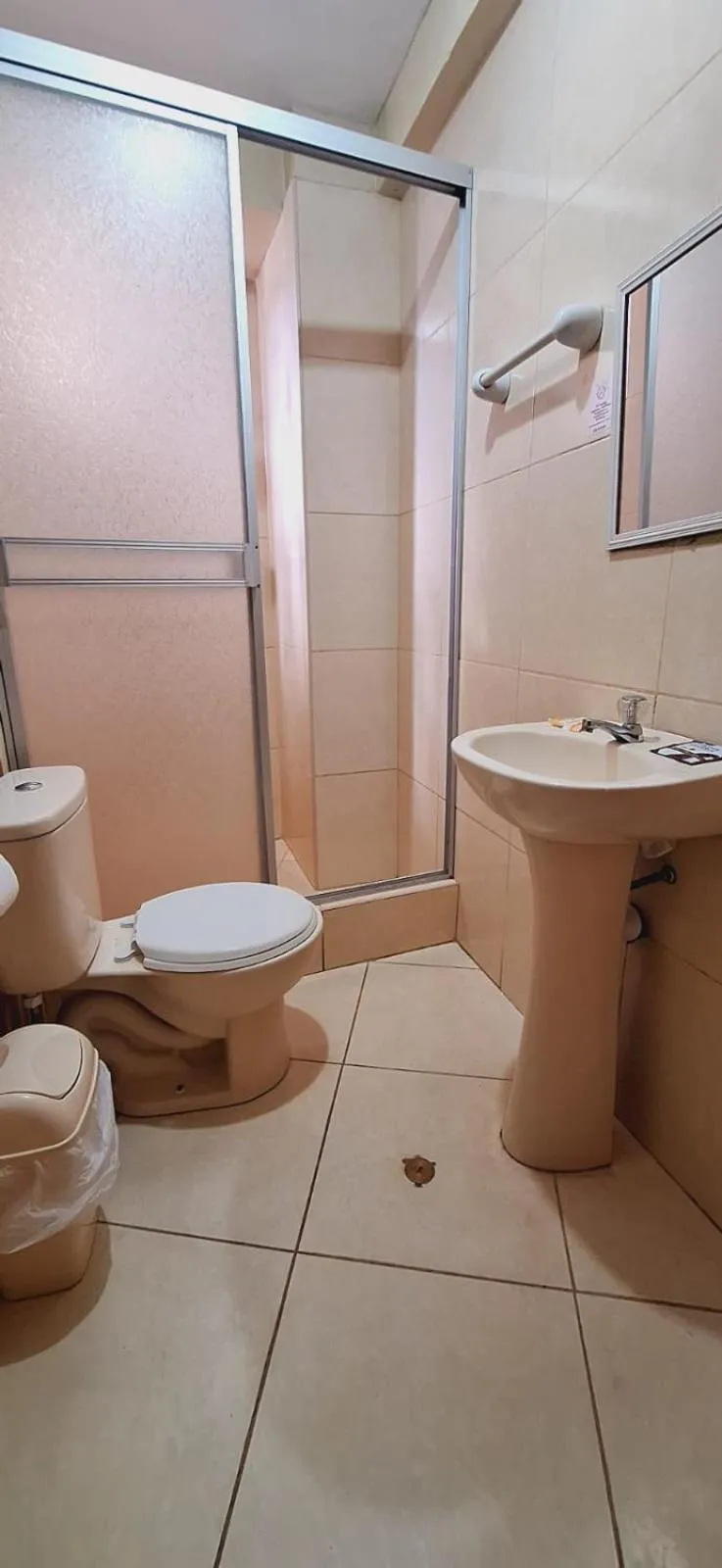 Shower in Illari Wari II-Hotel Sauna