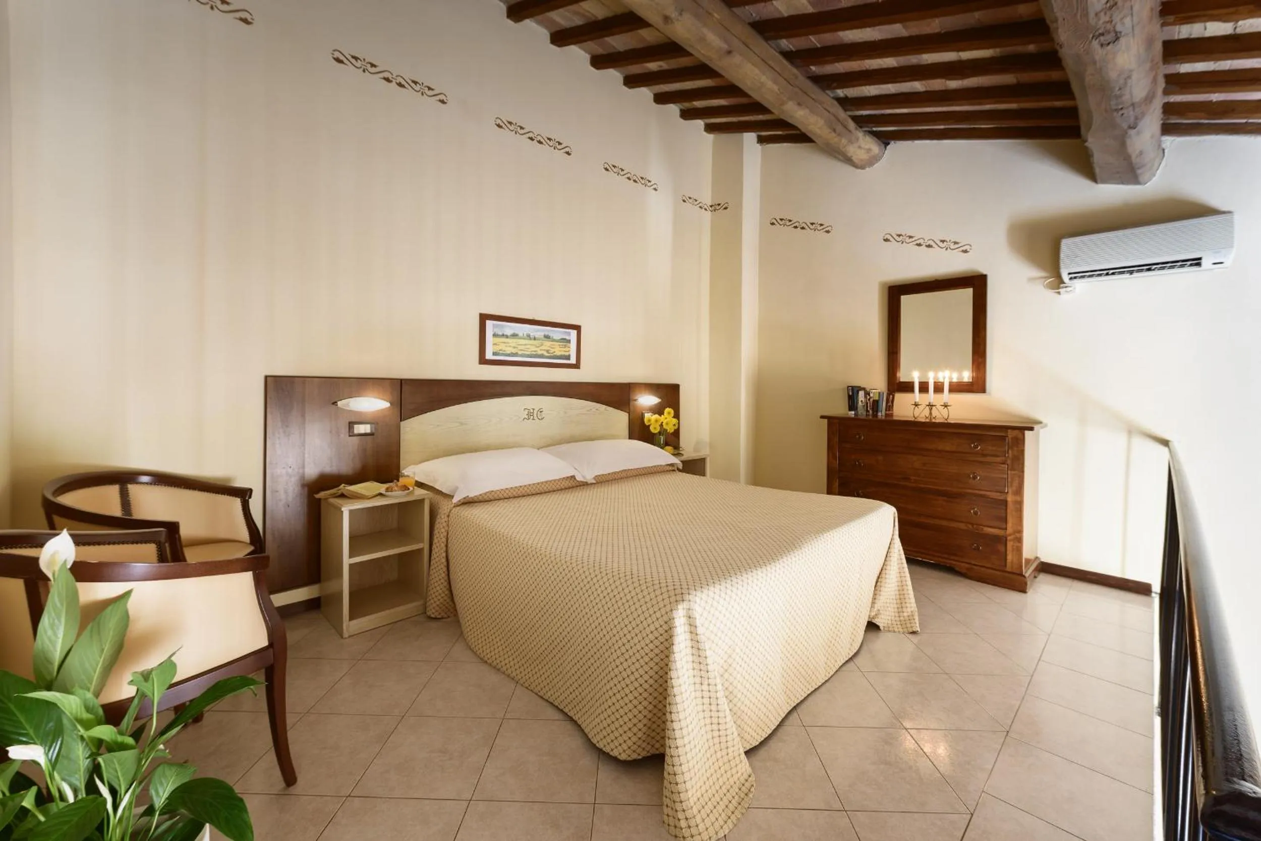 Photo of the whole room, Bed in Hotel Dei Capitani