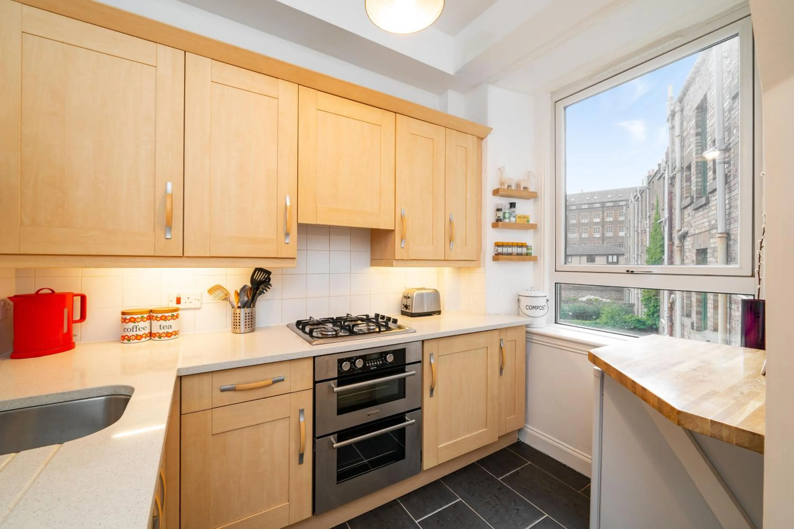 Kitchen or kitchenette in The Palais