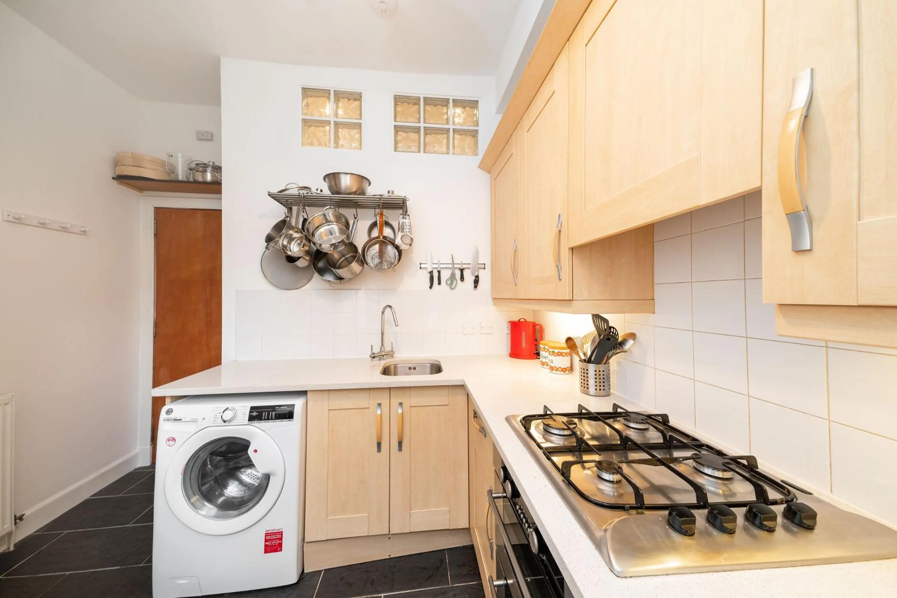 Kitchen or kitchenette in The Palais