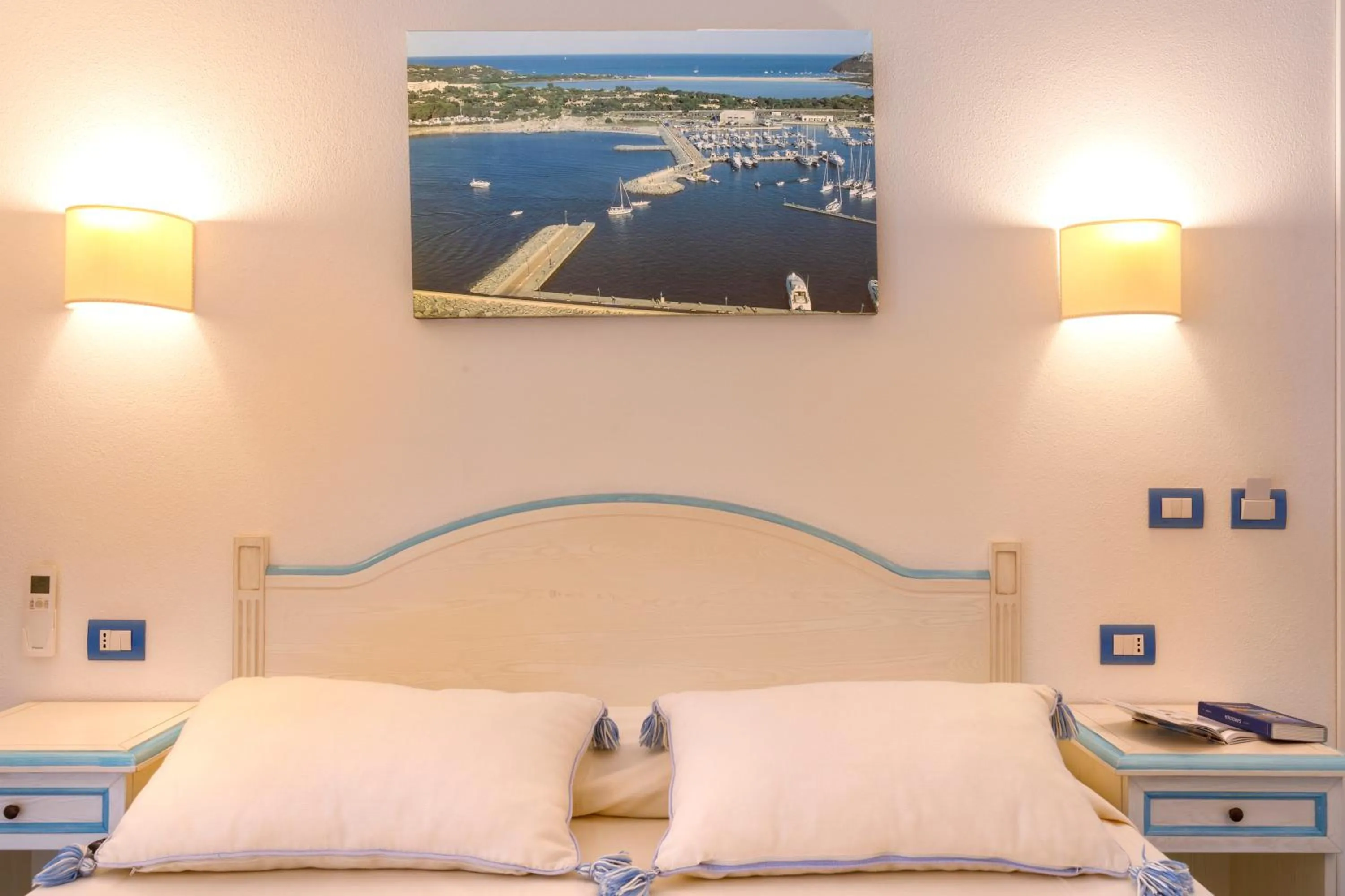 Bedroom, Bed in Janas Hotel