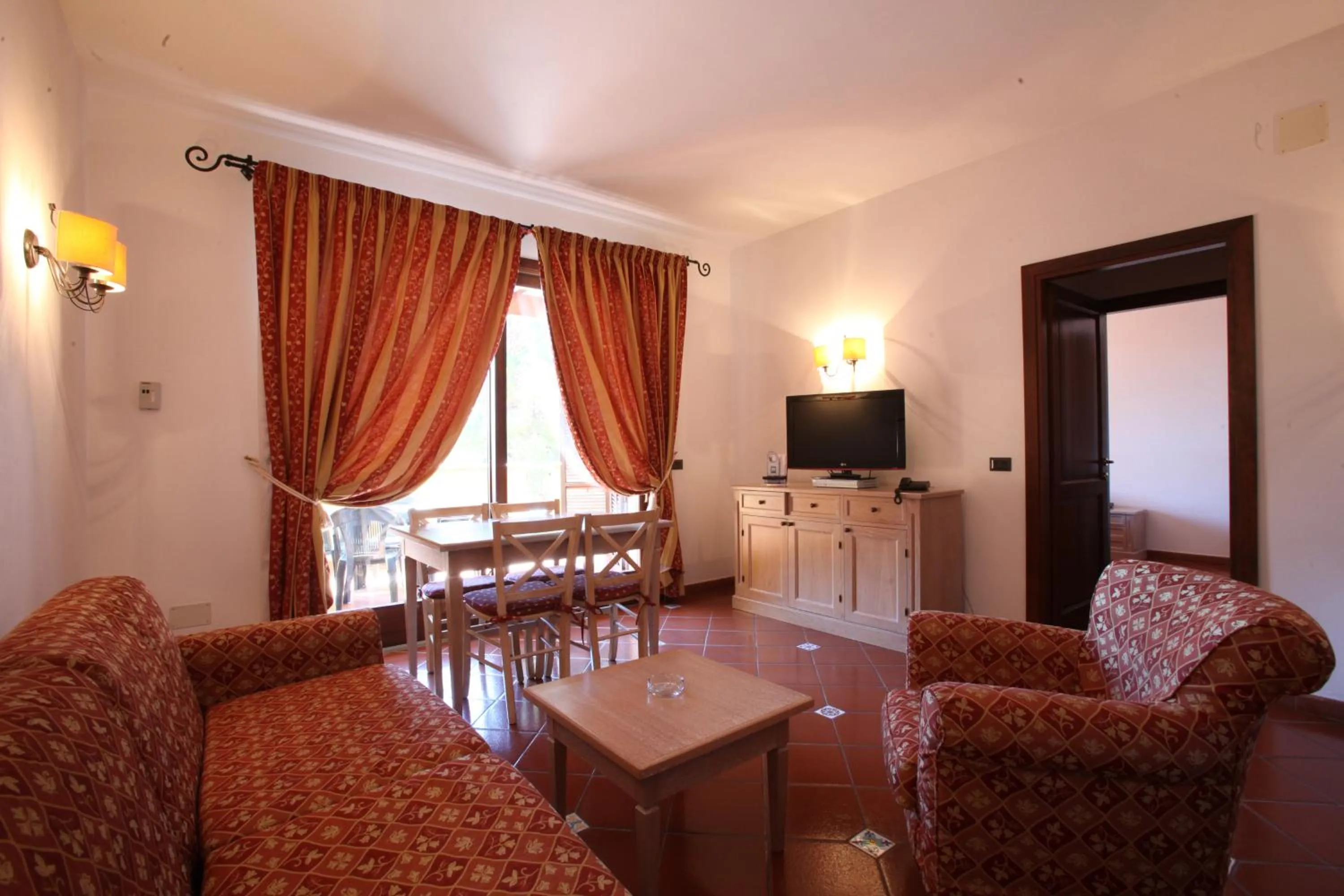 TV and multimedia in Albergo Filippo II