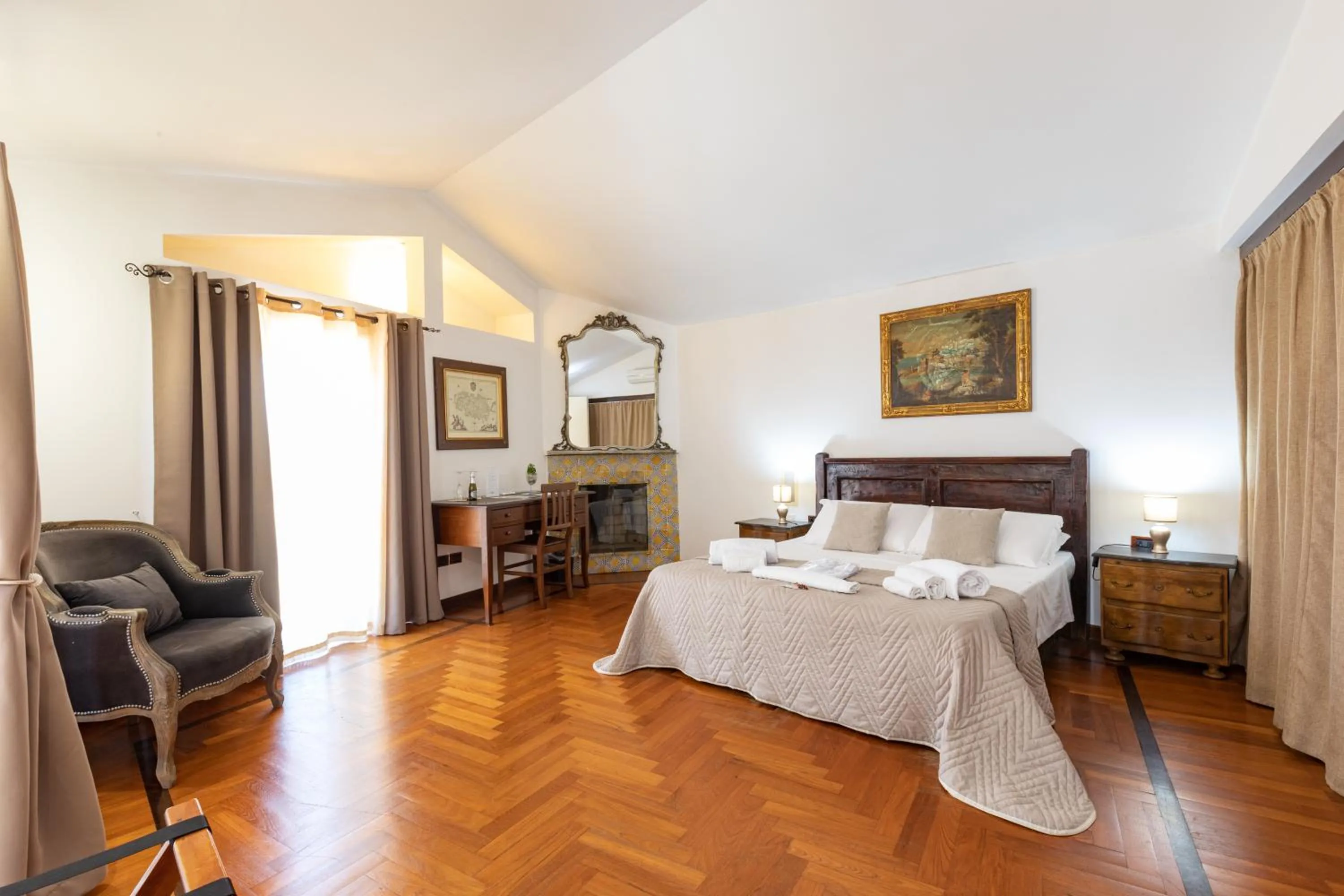 Deluxe Suite with Spa Bath in Residenza Kastrum