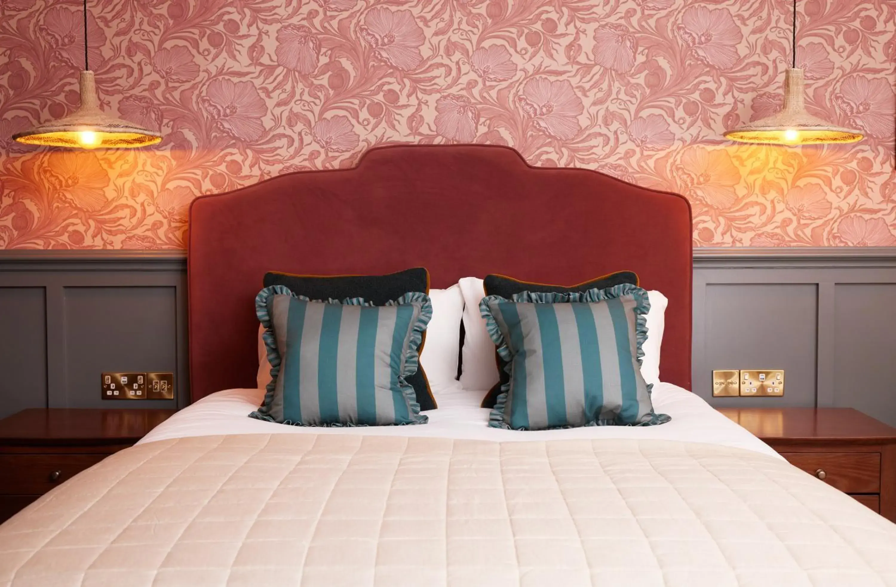 Deluxe Double Room in Dog and Partridge by Greene King Inns Deluxe Double Room in Dog and Partridge by Greene King Inns