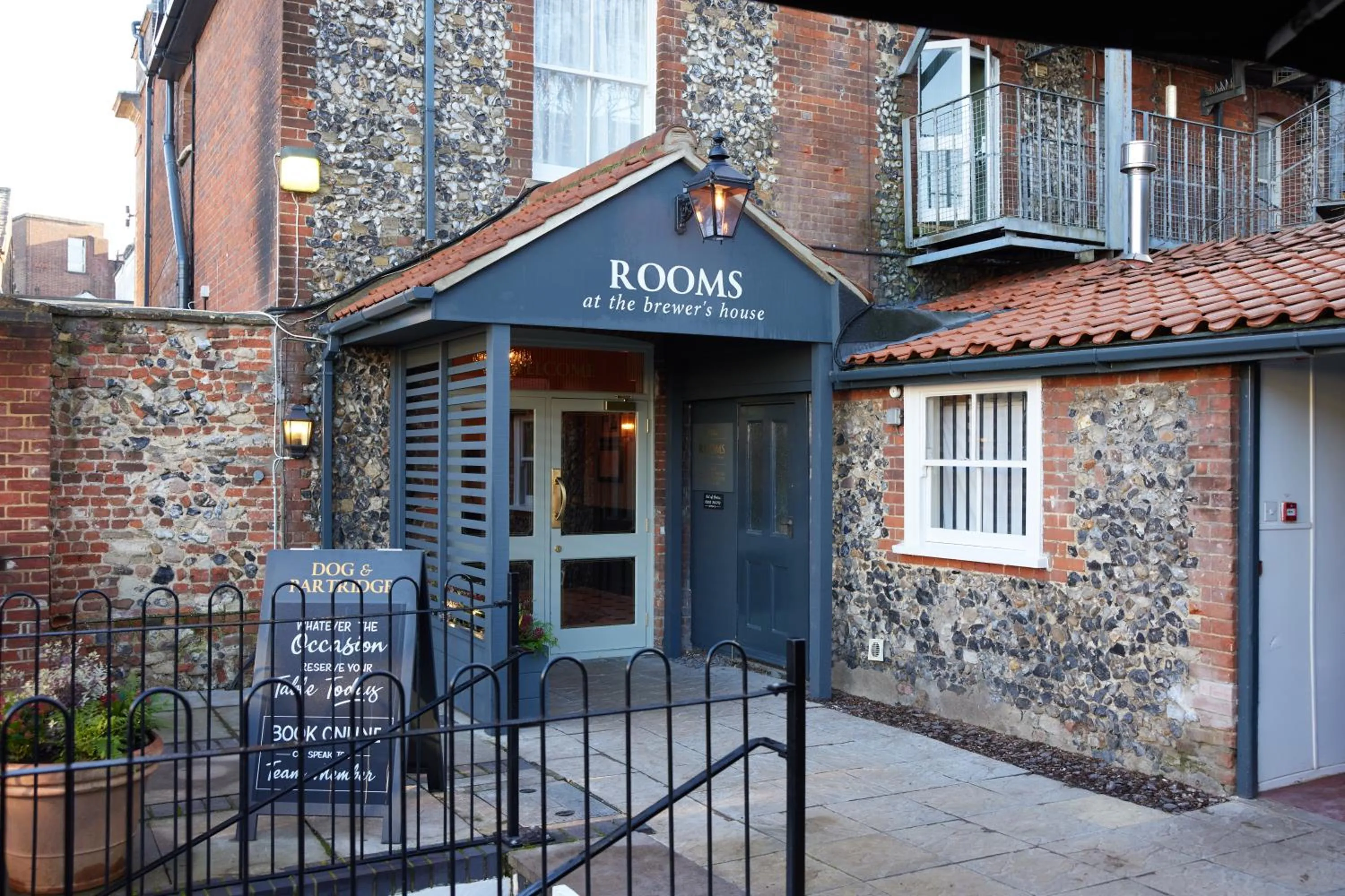 Facade/entrance in Dog and Partridge by Greene King Inns