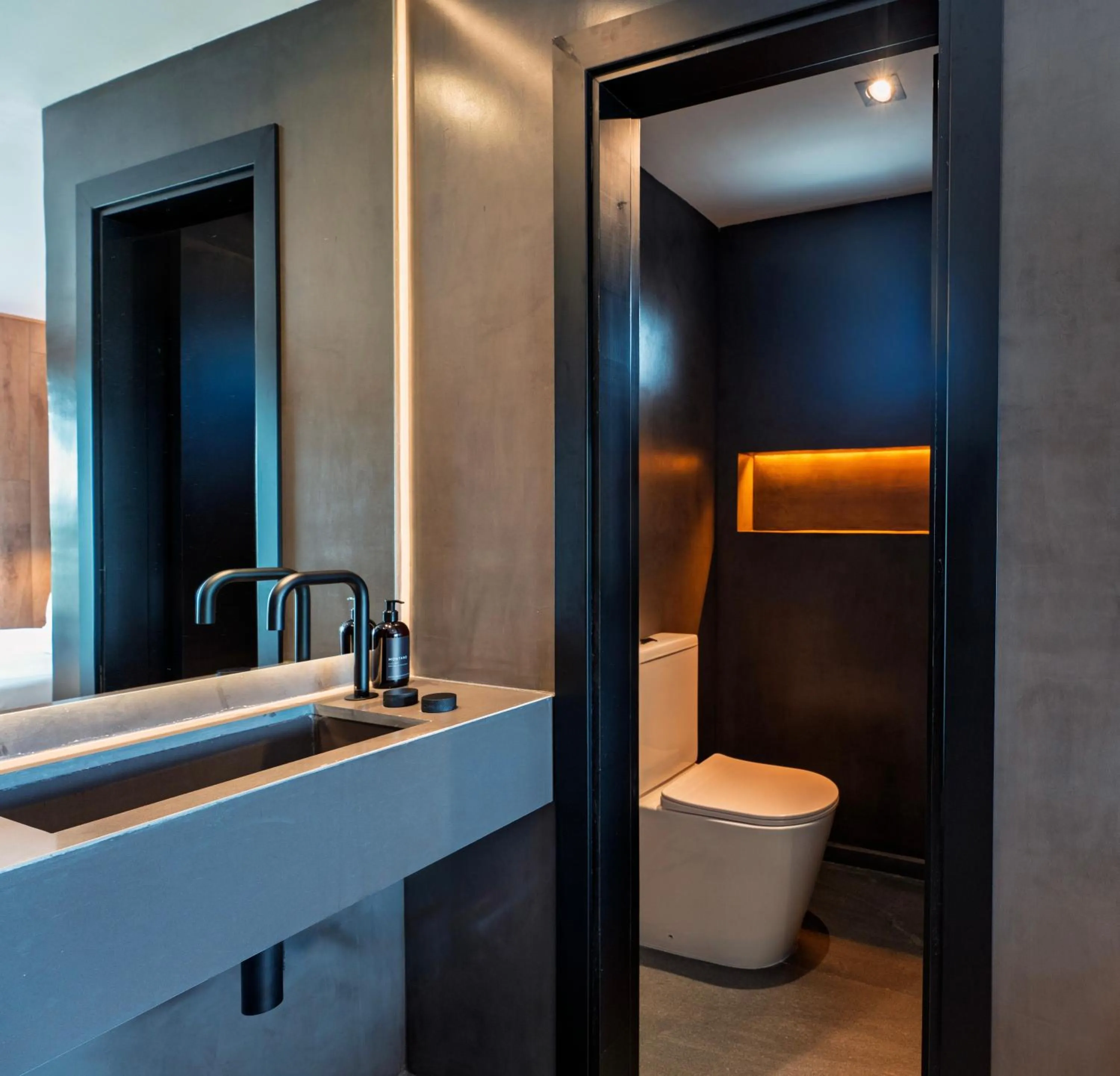 Bathroom in Montano Boutique Suites