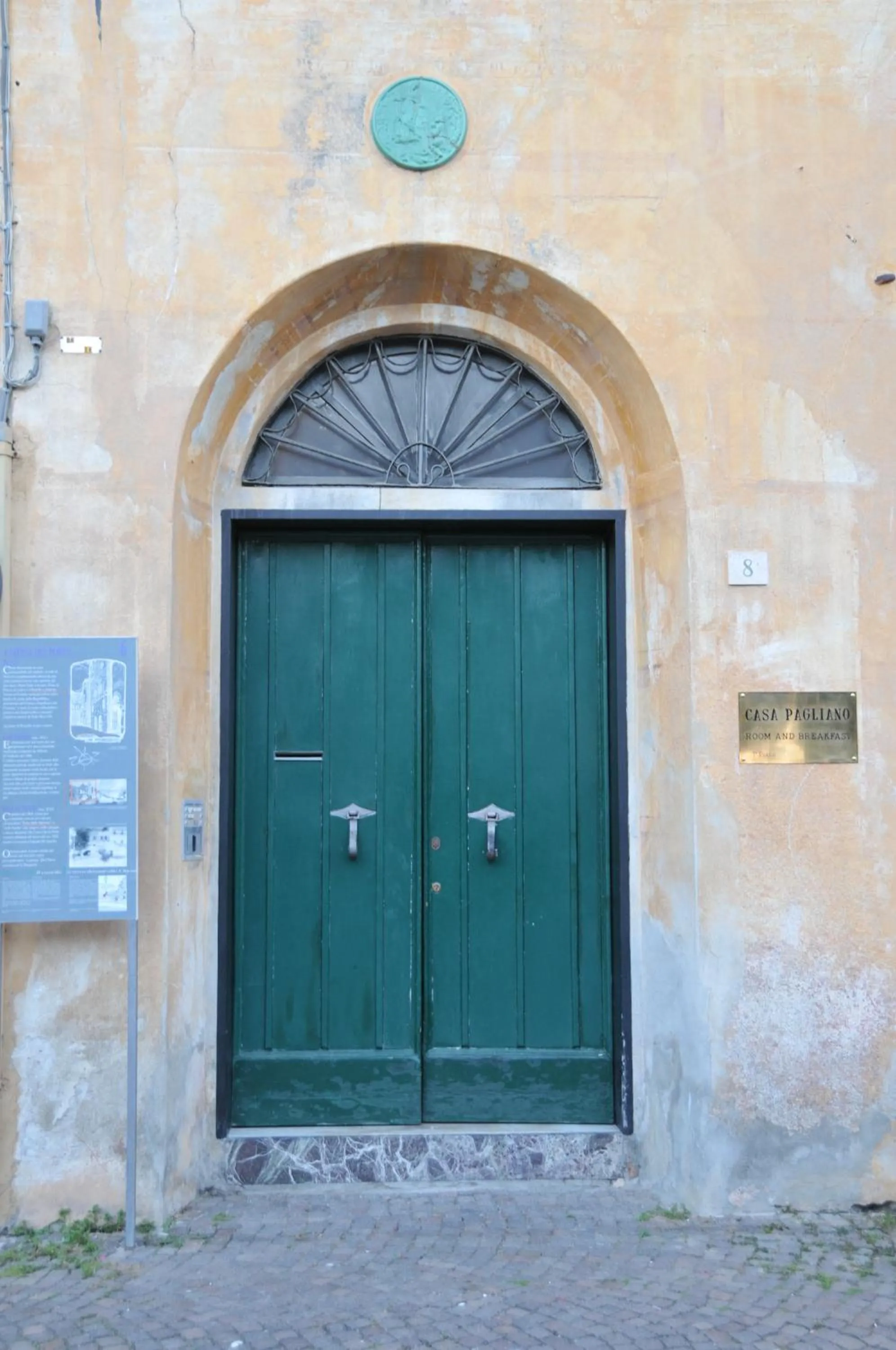 Facade/entrance in Casa Pagliano