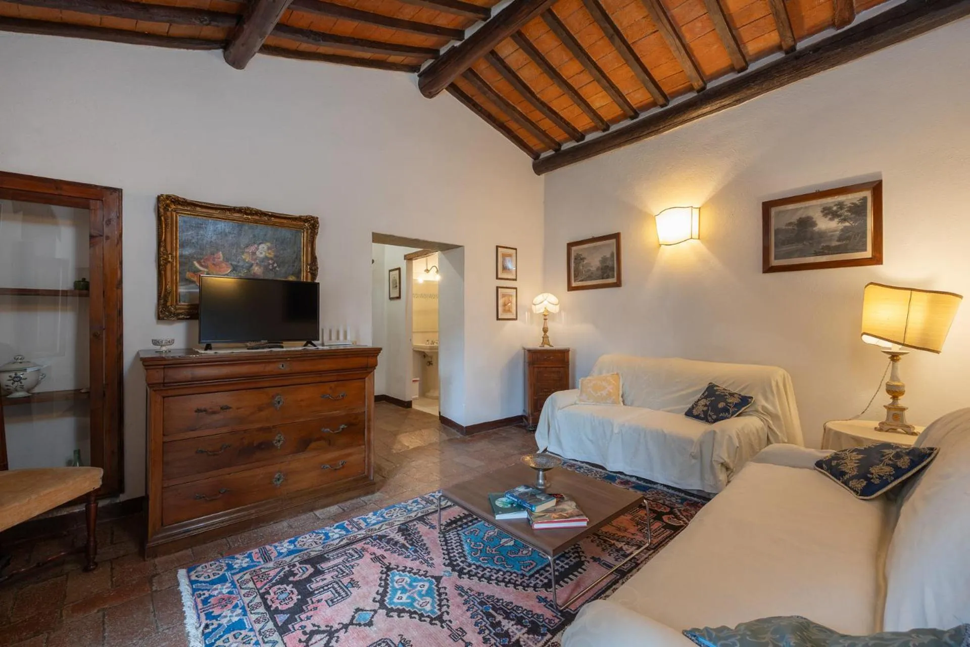 Photo of the whole room, Bed in Residence Il Casale