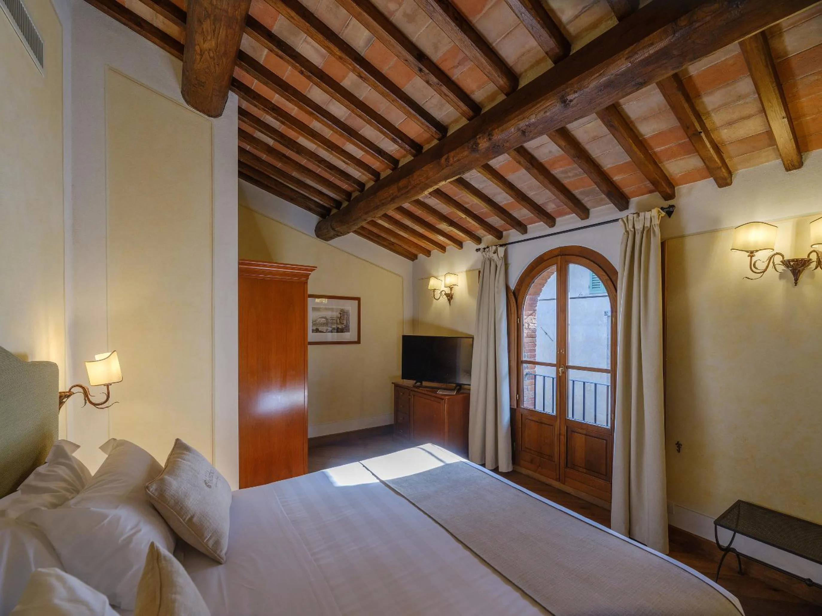 Bed in Villa Barberino