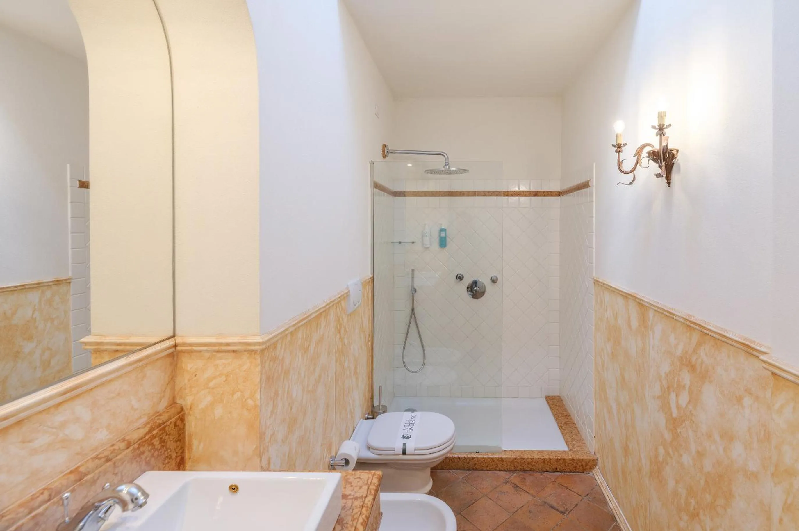 Shower in Villa Barberino