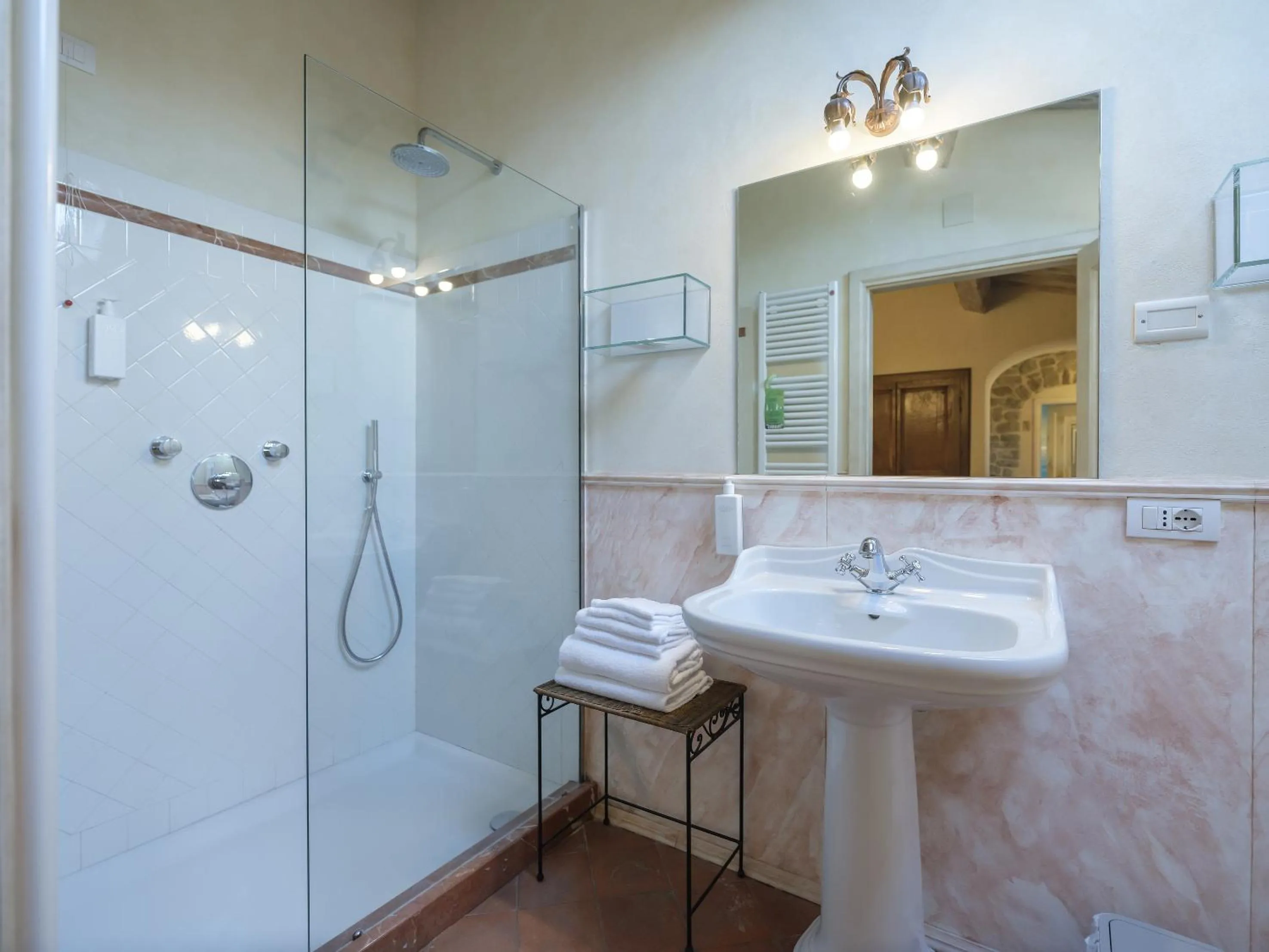 Shower in Villa Barberino