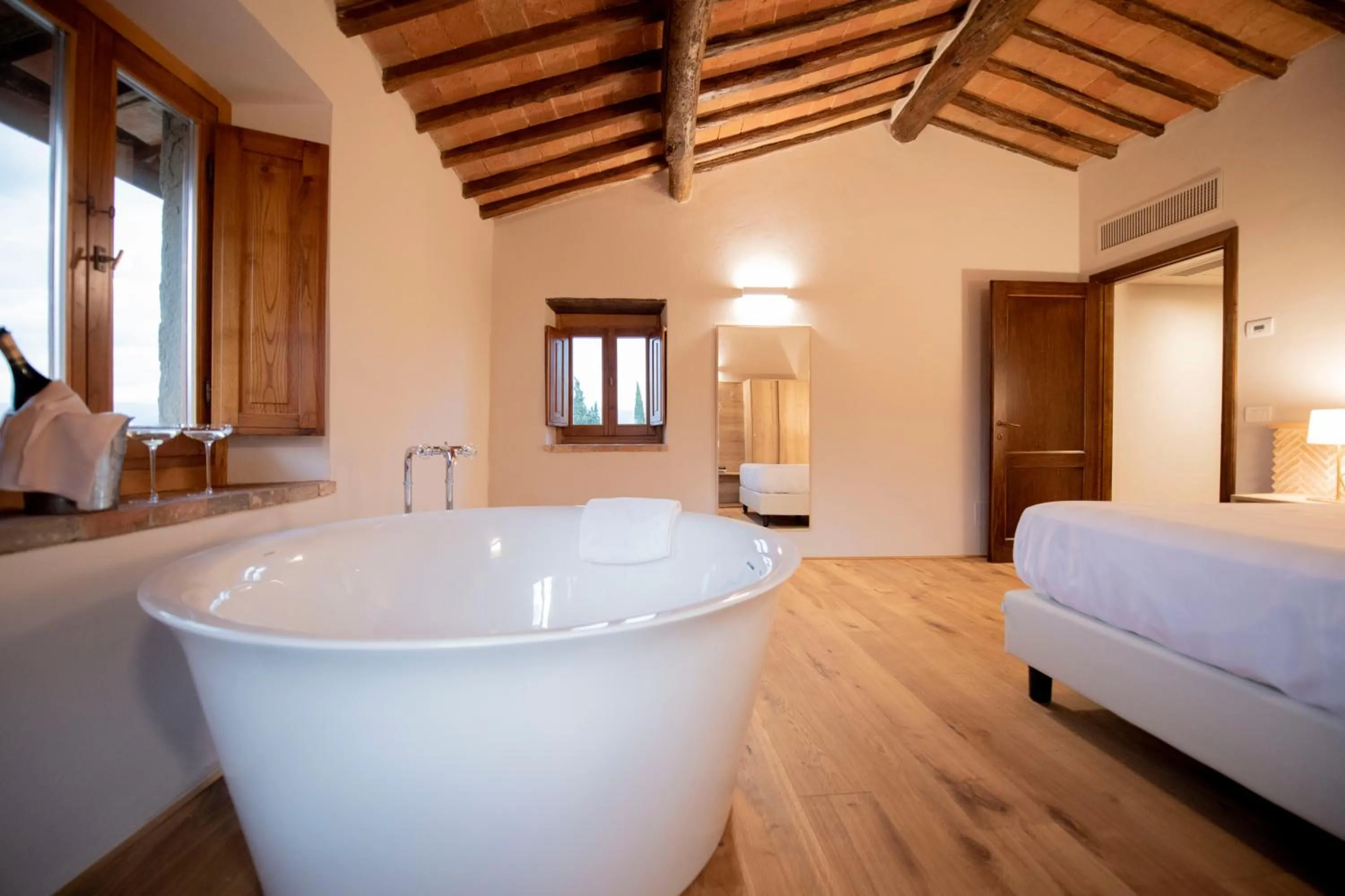 Bath, Bed in Villa Barberino