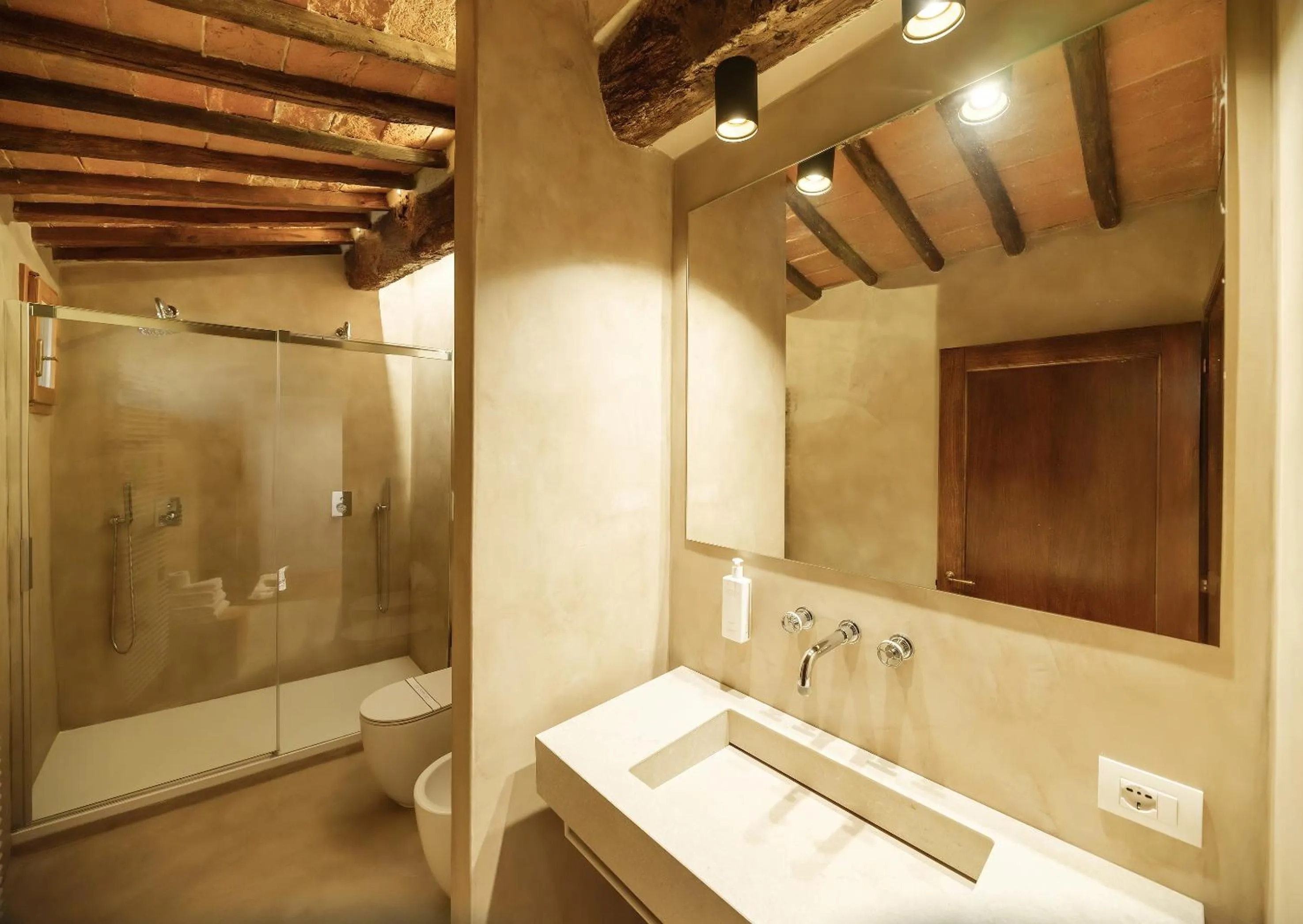 Shower in Villa Barberino