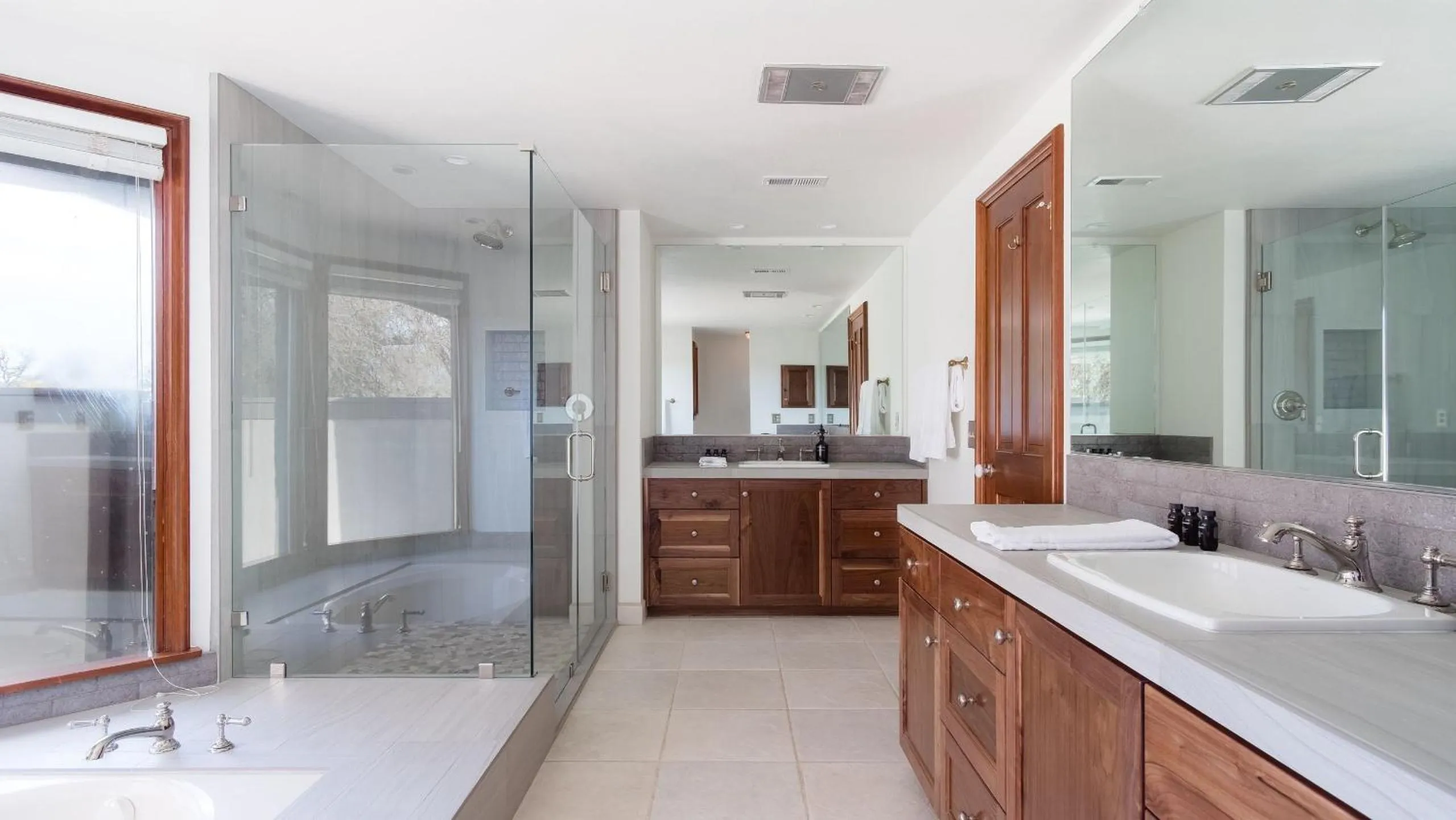 Other in Cathedral by AvantStay Charming Secluded Estate w Sauna Pool Table Views of the Rolling Hills